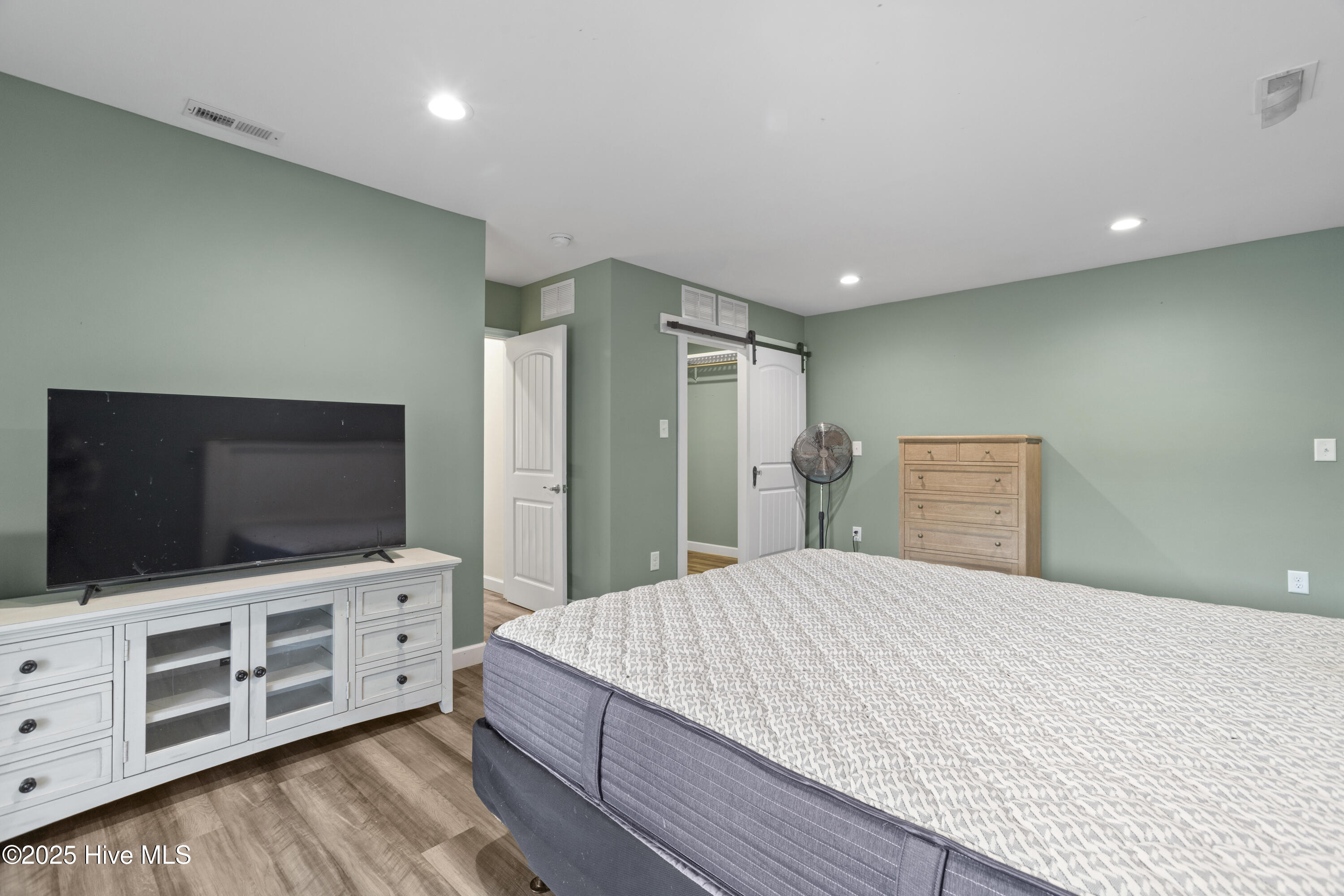 5724 Gondolier Drive Property Photo 10