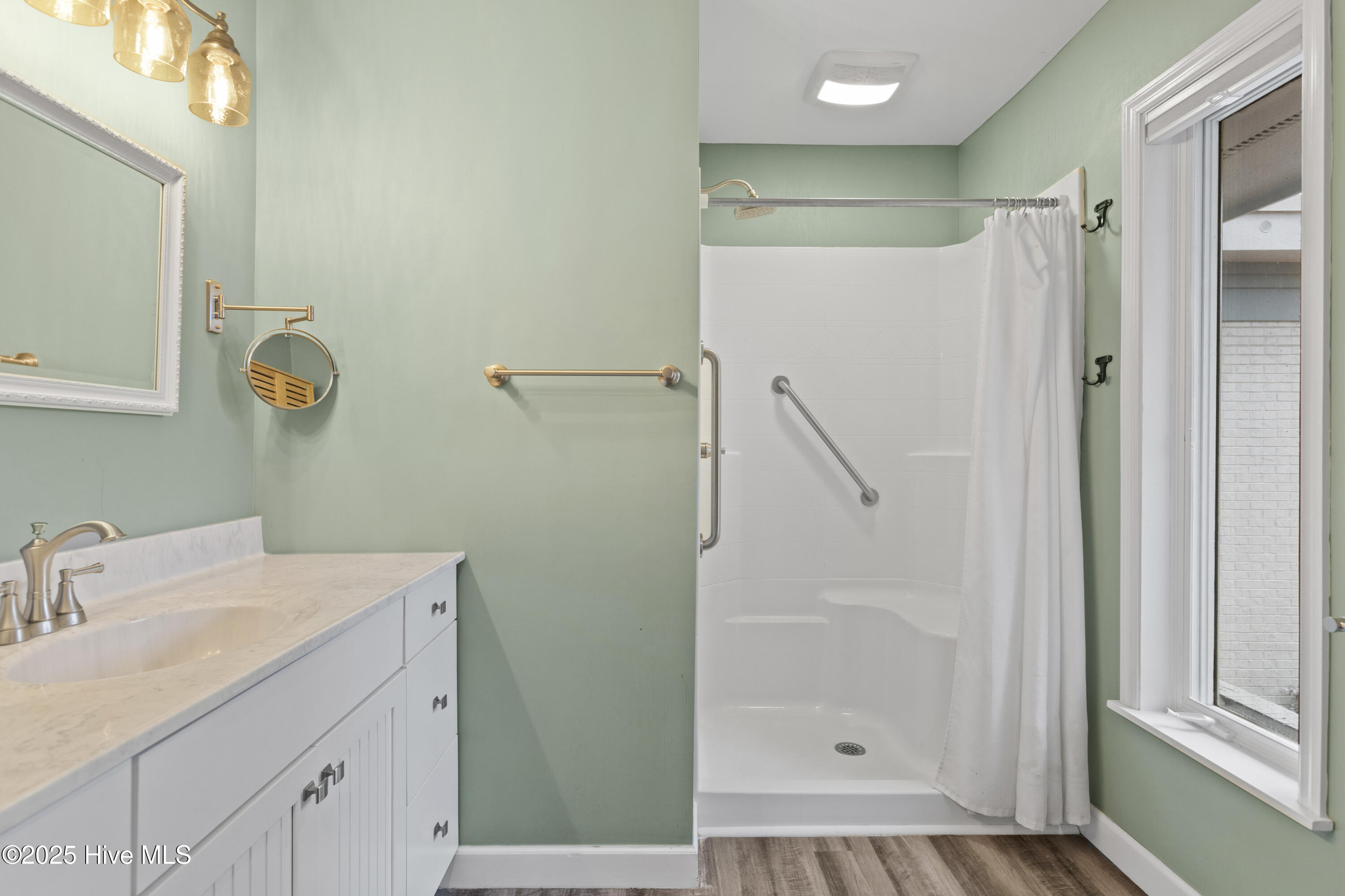 5724 Gondolier Drive Property Photo 11