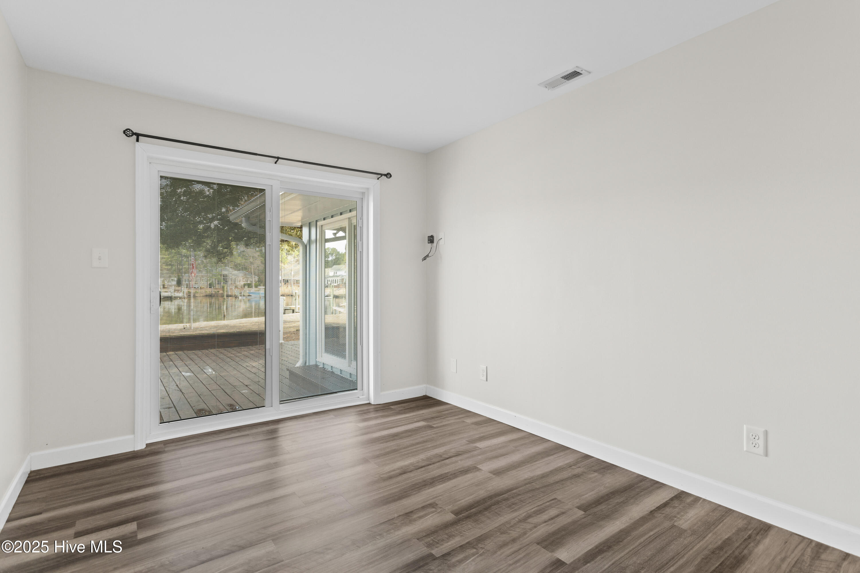 5724 Gondolier Drive Property Photo 16