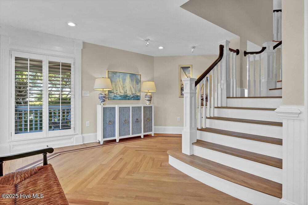 7 Sounds Point Road Property Photo 4