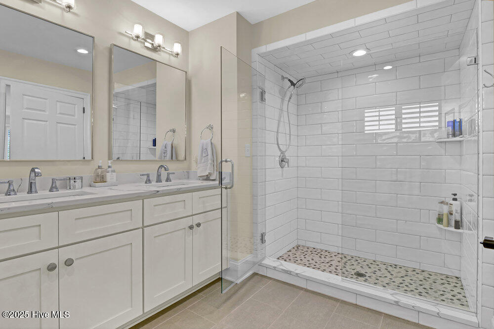 7 Sounds Point Road Property Photo 18