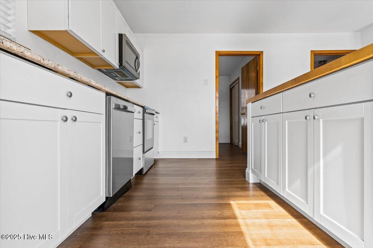 849 N Shore Drive Property Photo 14