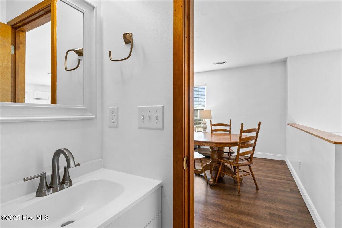 849 N Shore Drive Property Photo 24