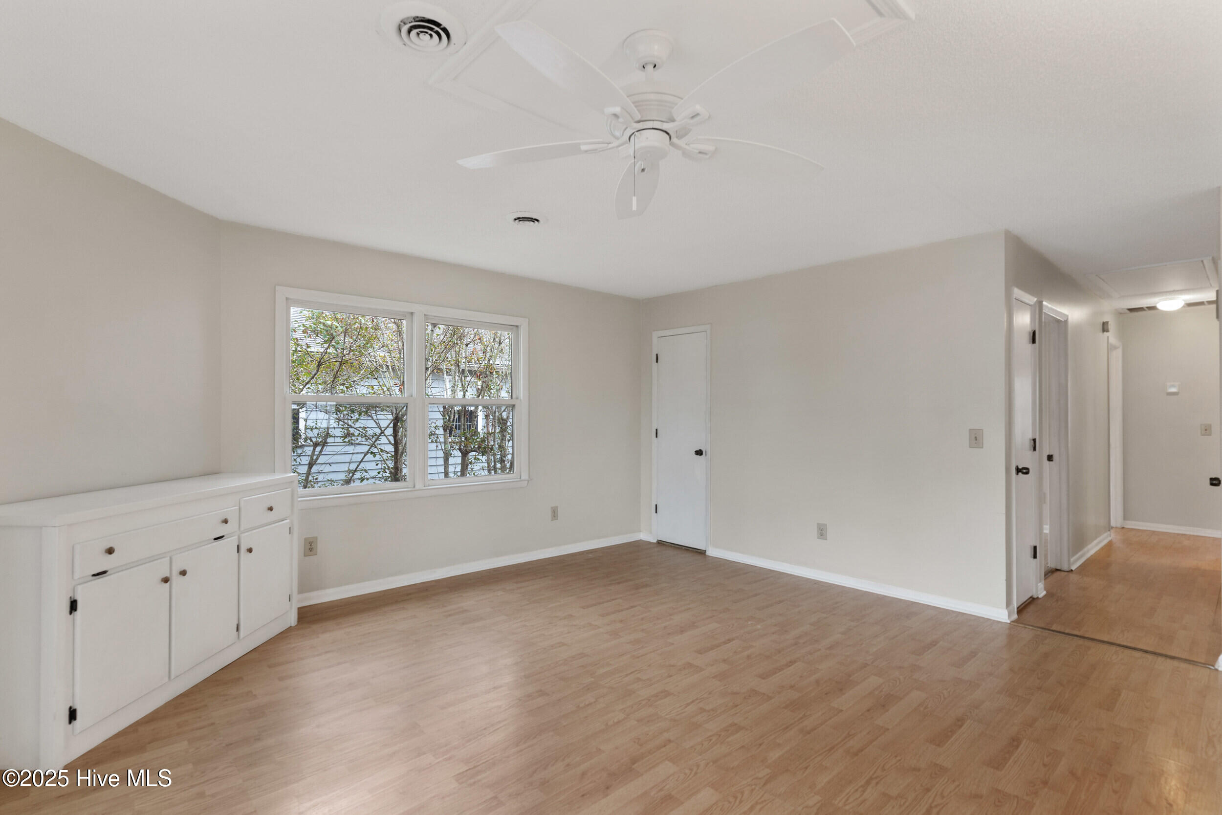 933 Tidewater Lane Property Photo 9