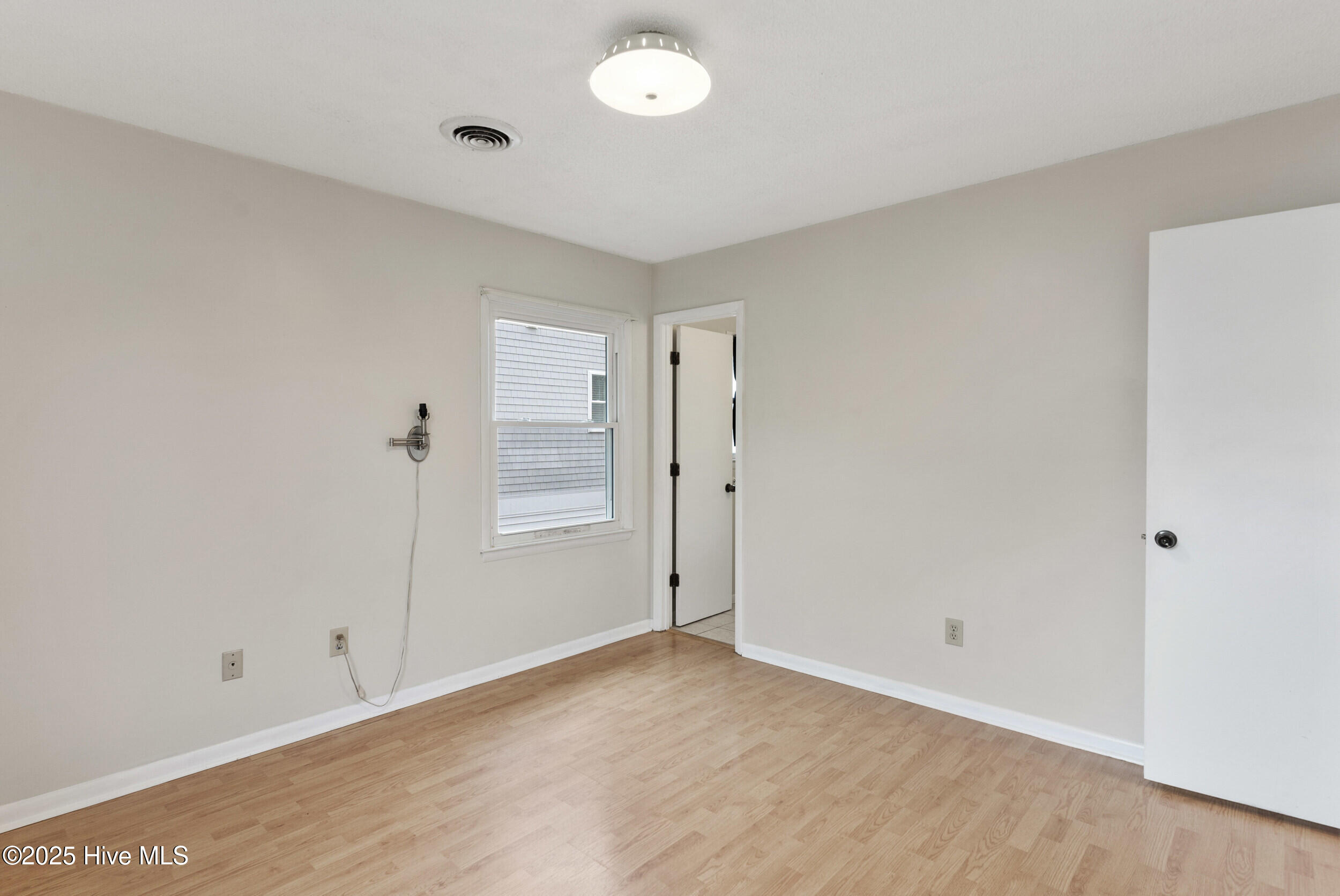 933 Tidewater Lane Property Photo 17