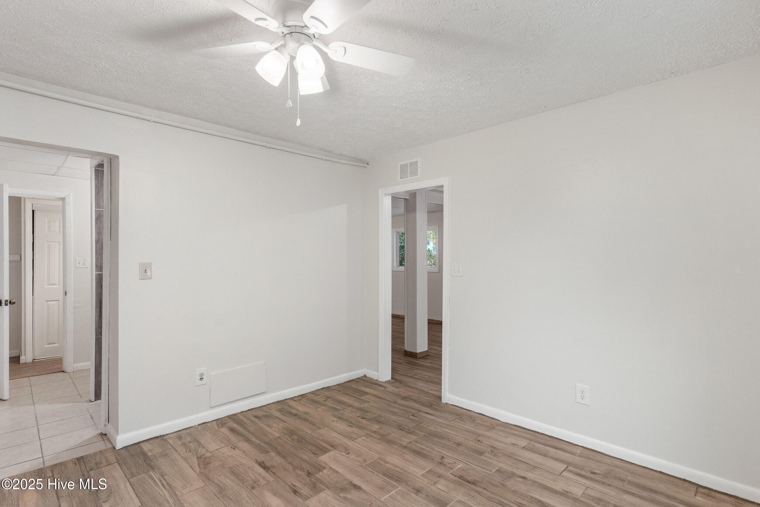 933 Tidewater Lane Property Photo 33