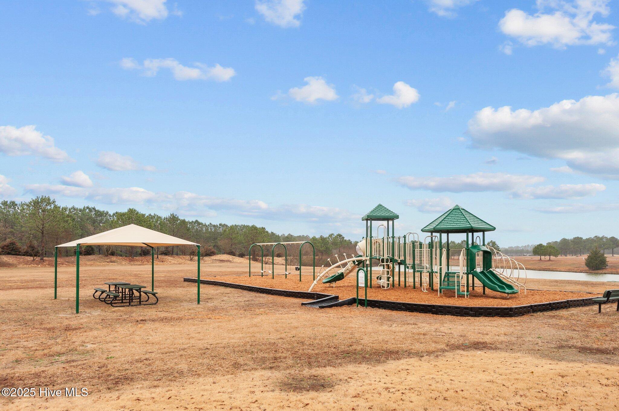 182 Pinewood Cove Property Photo 15