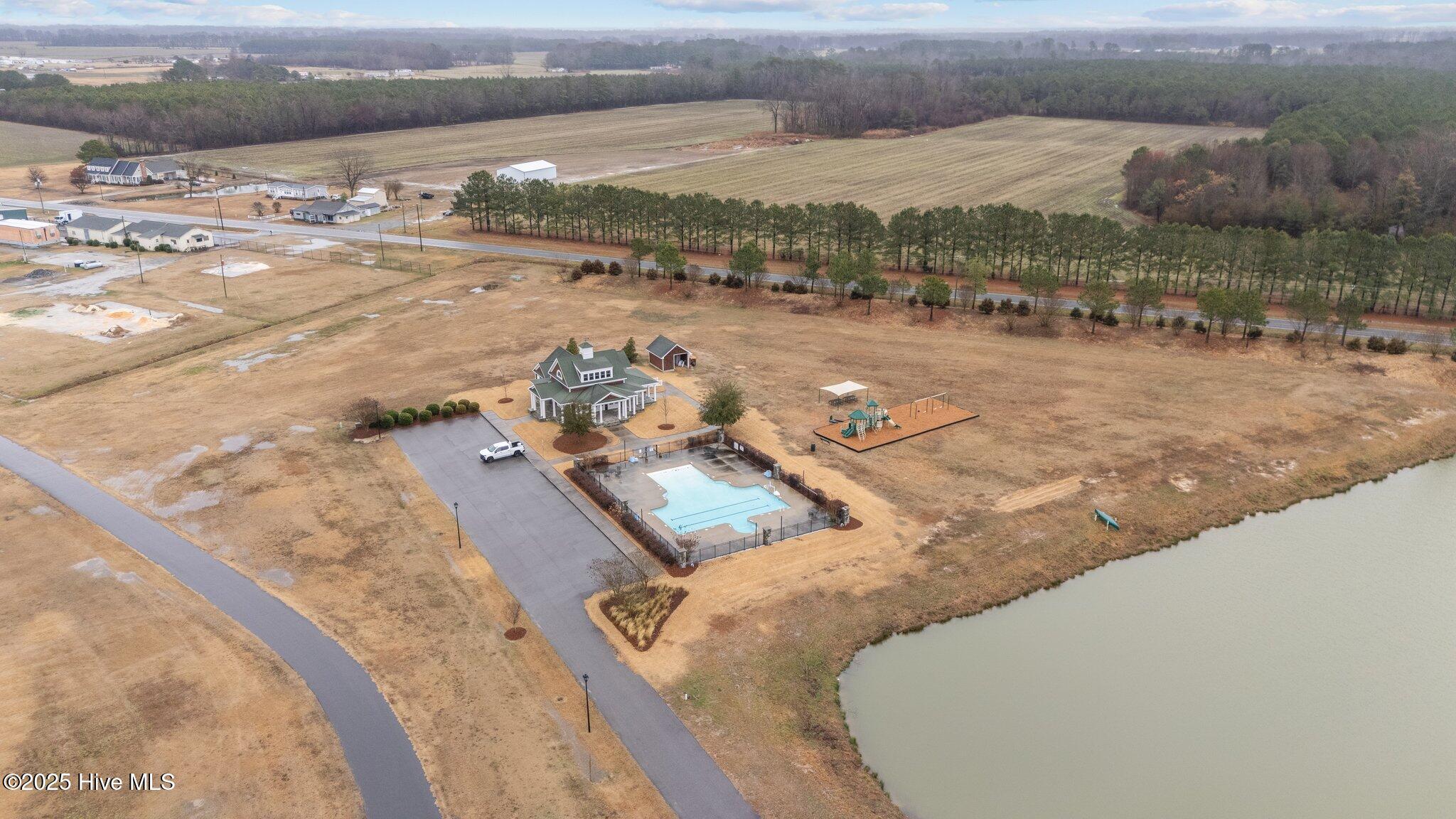 182 Pinewood Cove Property Photo 31