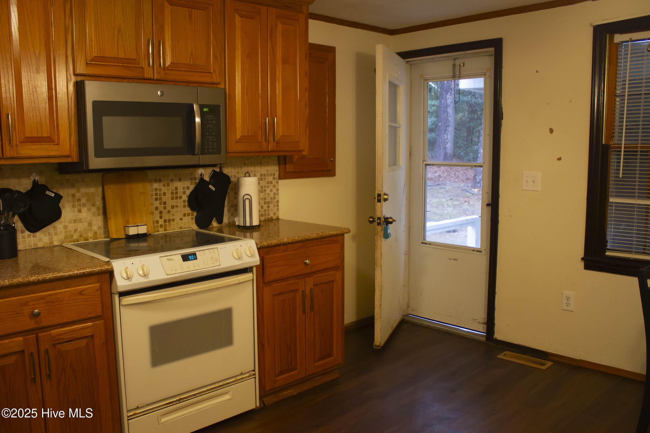 522 Perry Street Property Photo 4