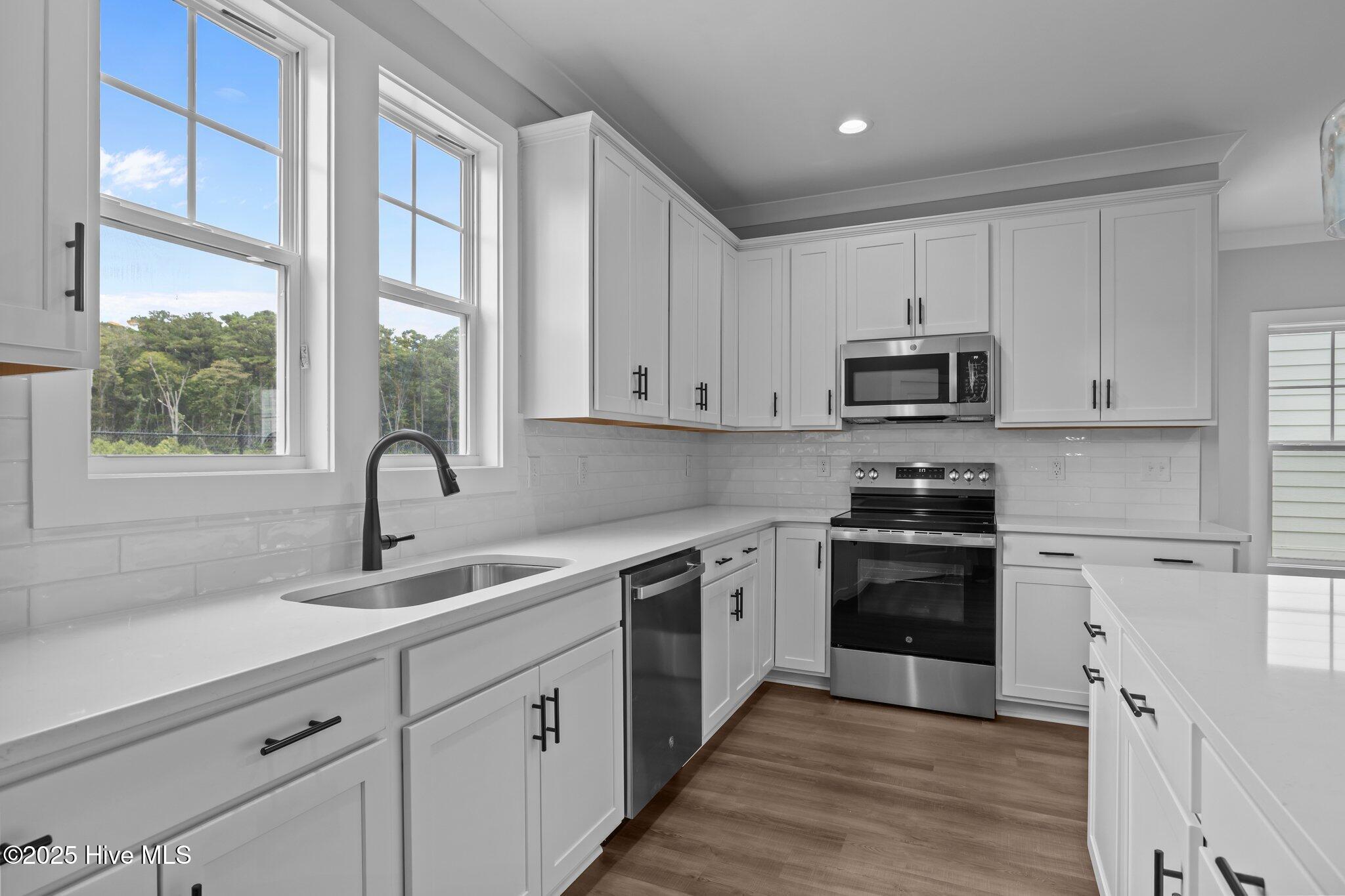 135 Freedom Park Road Property Photo 6