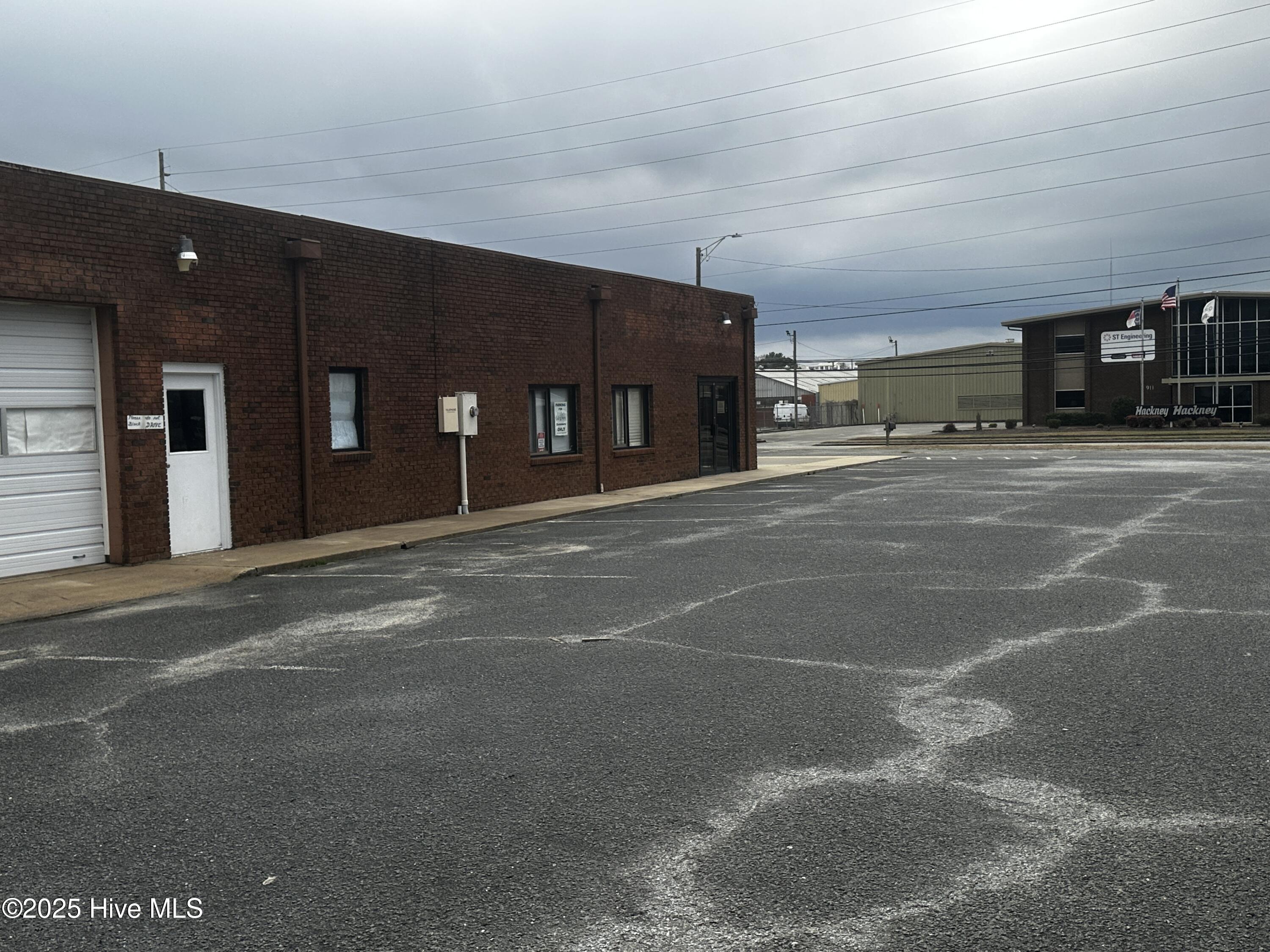 852 W 5th Street Property Photo 13