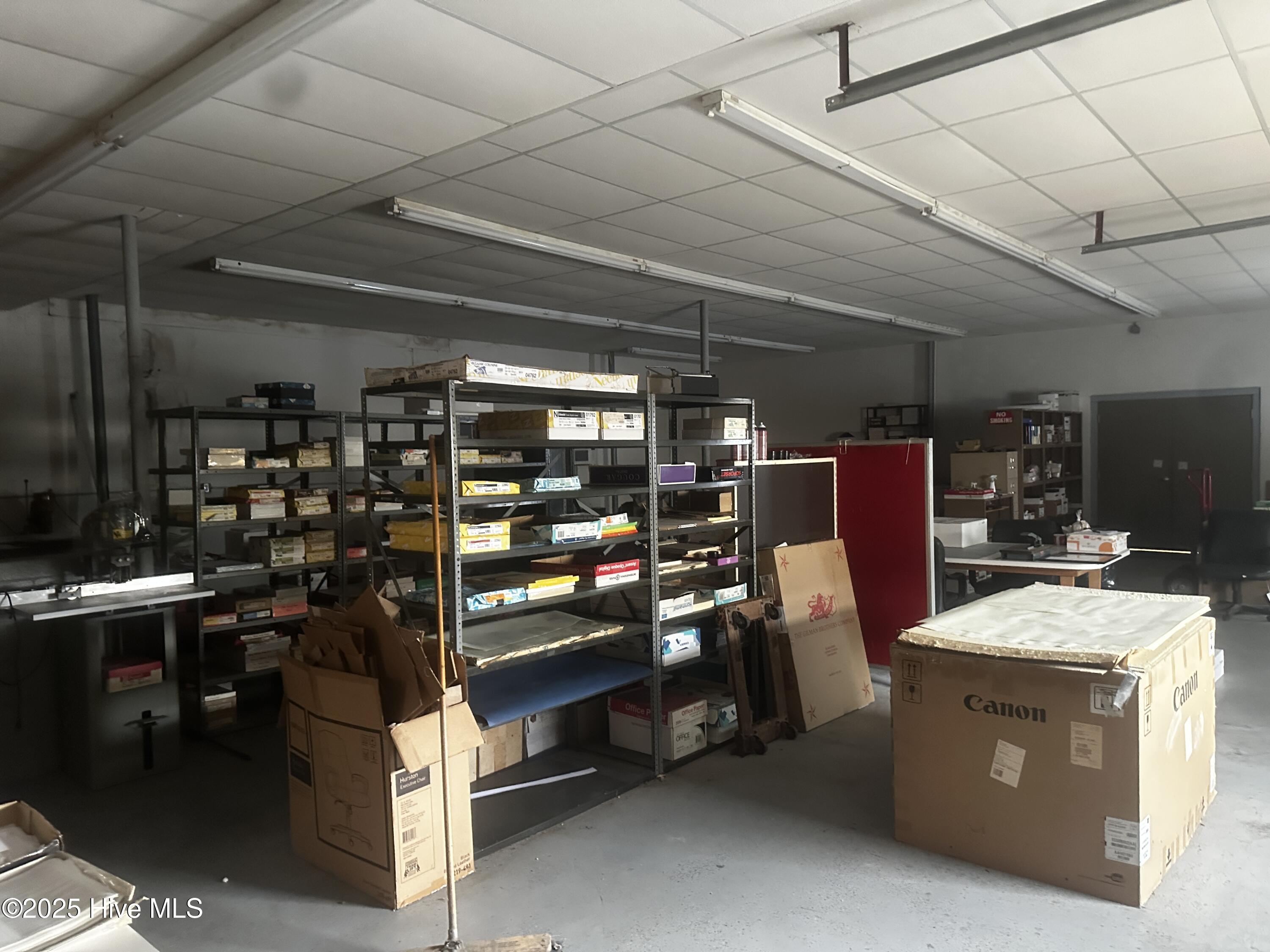 852 W 5th Street Property Photo 16