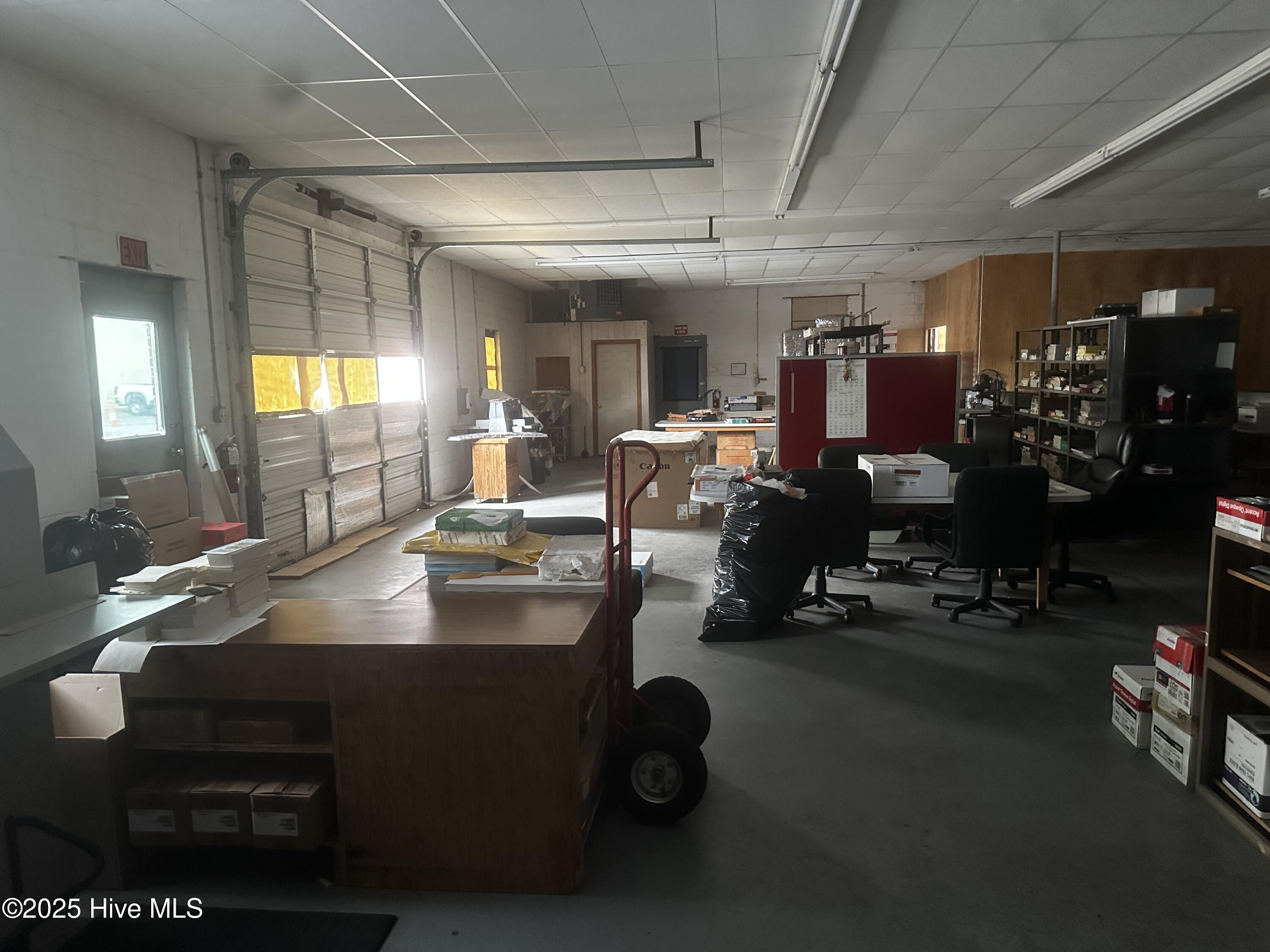 852 W 5th Street Property Photo 19