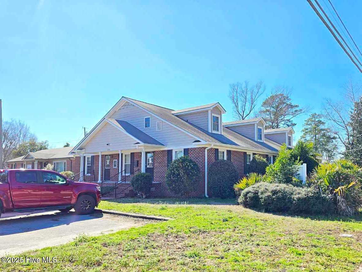2407 Grace Avenue Property Photo 2
