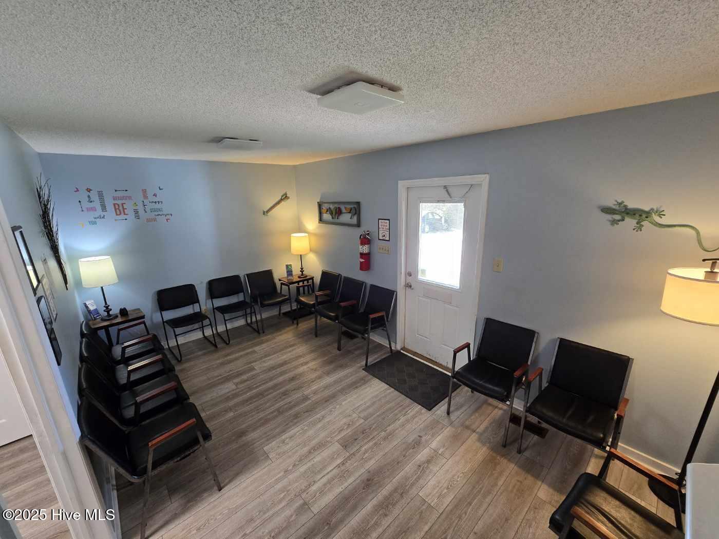 2407 Grace Avenue Property Photo 3