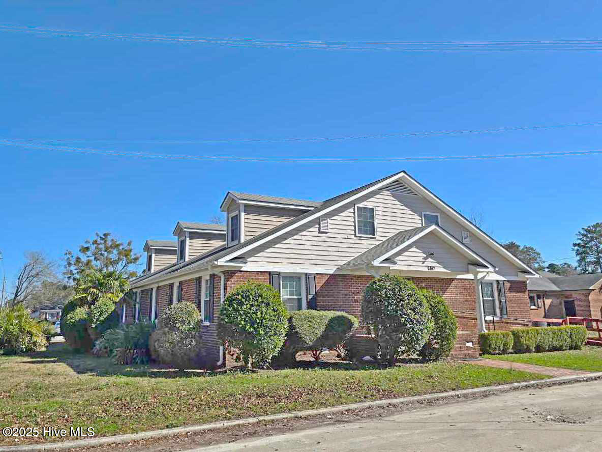 2407 Grace Avenue Property Photo 6