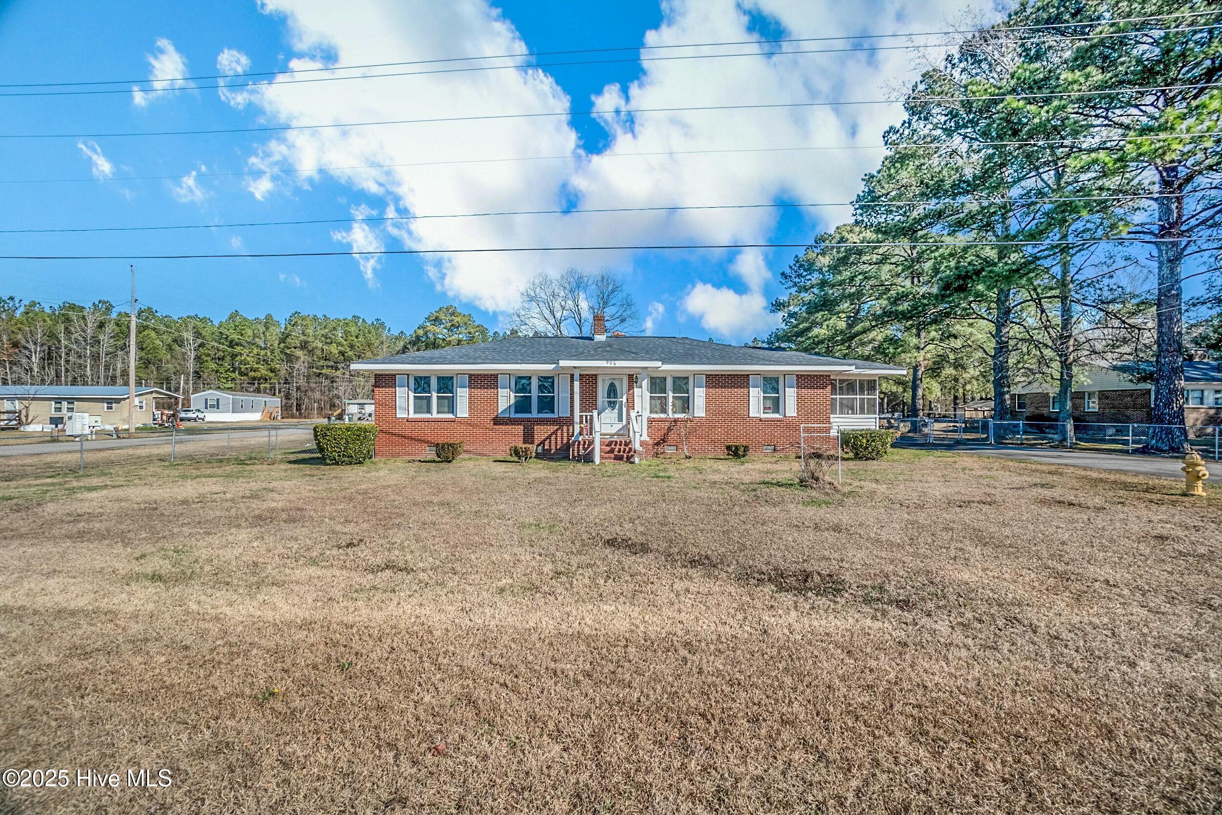 906 Dr Martin Luther King Jr Avenue Property Photo 1