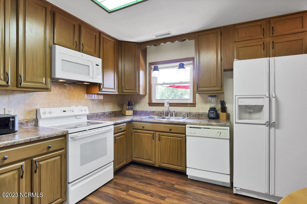 116 Myrtle Avenue Property Photo 8