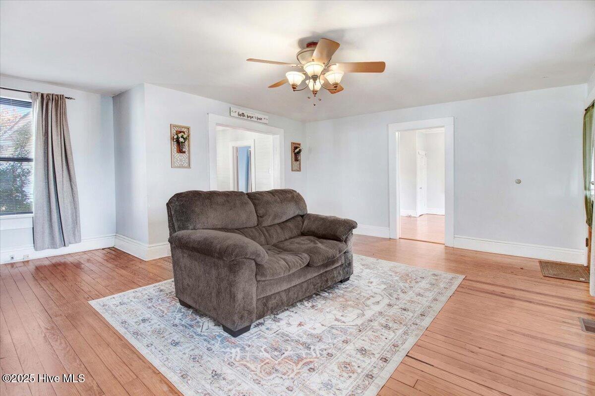 1312 Washington Street Property Photo 5