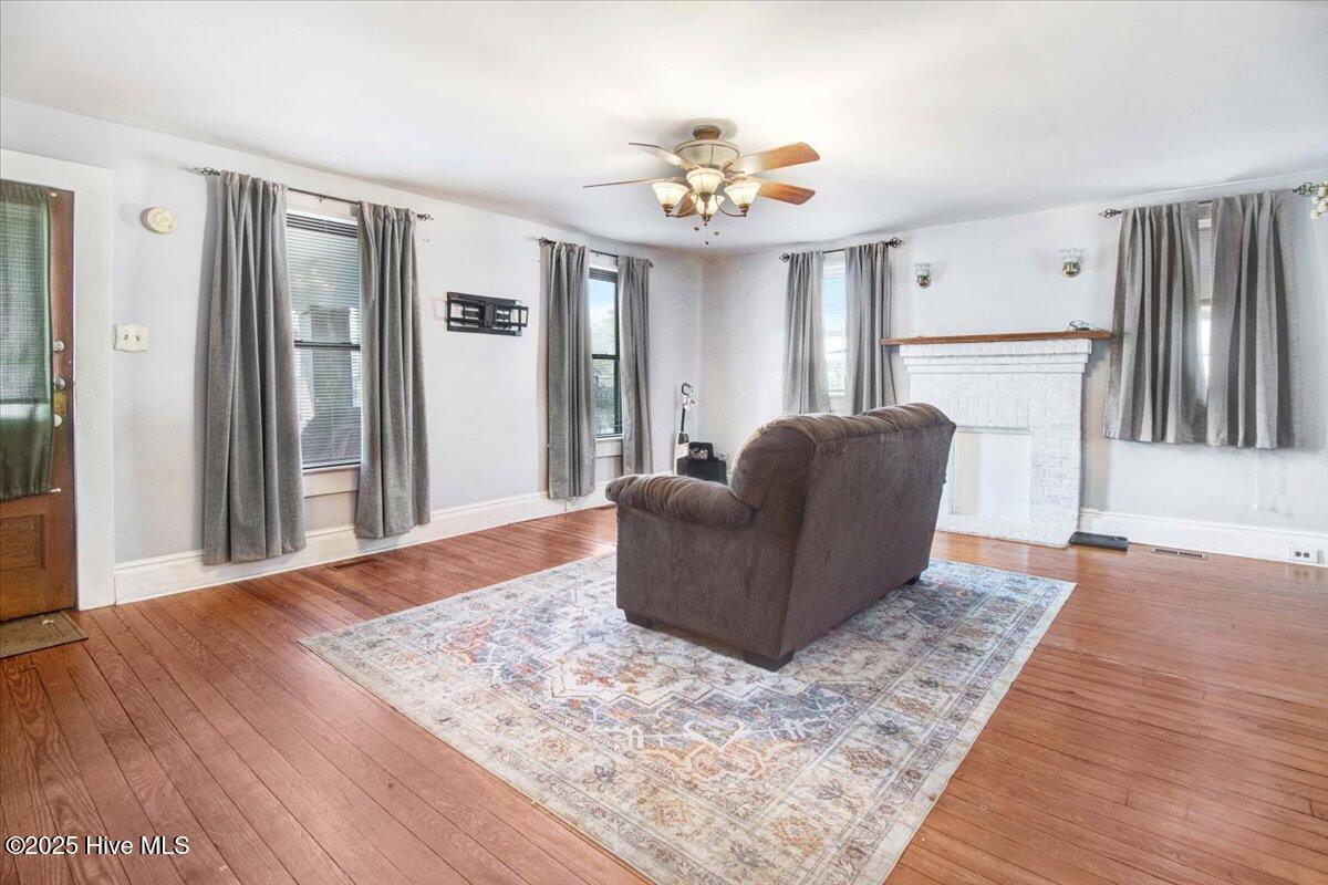 1312 Washington Street Property Photo 6