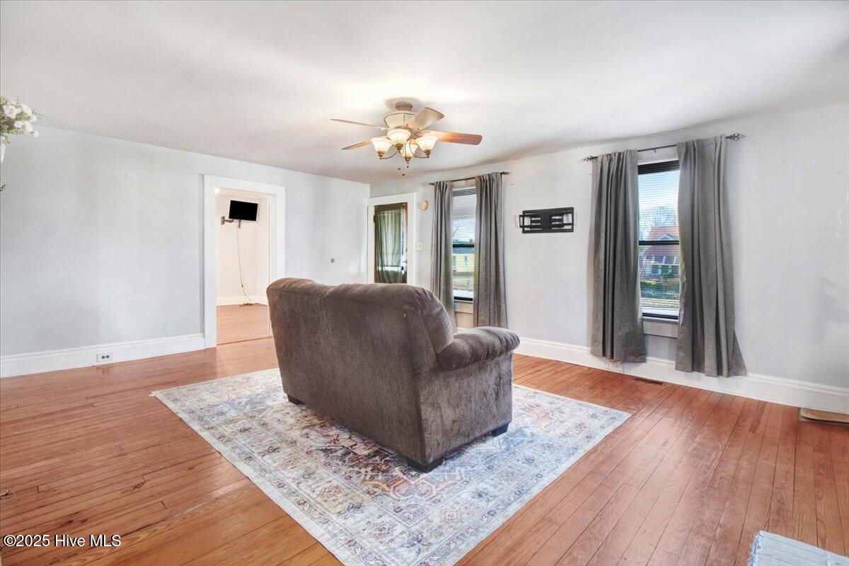 1312 Washington Street Property Photo 7