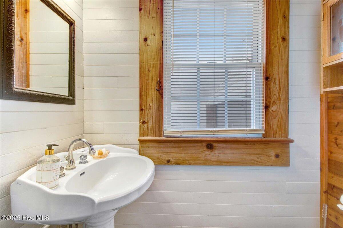 1312 Washington Street Property Photo 23