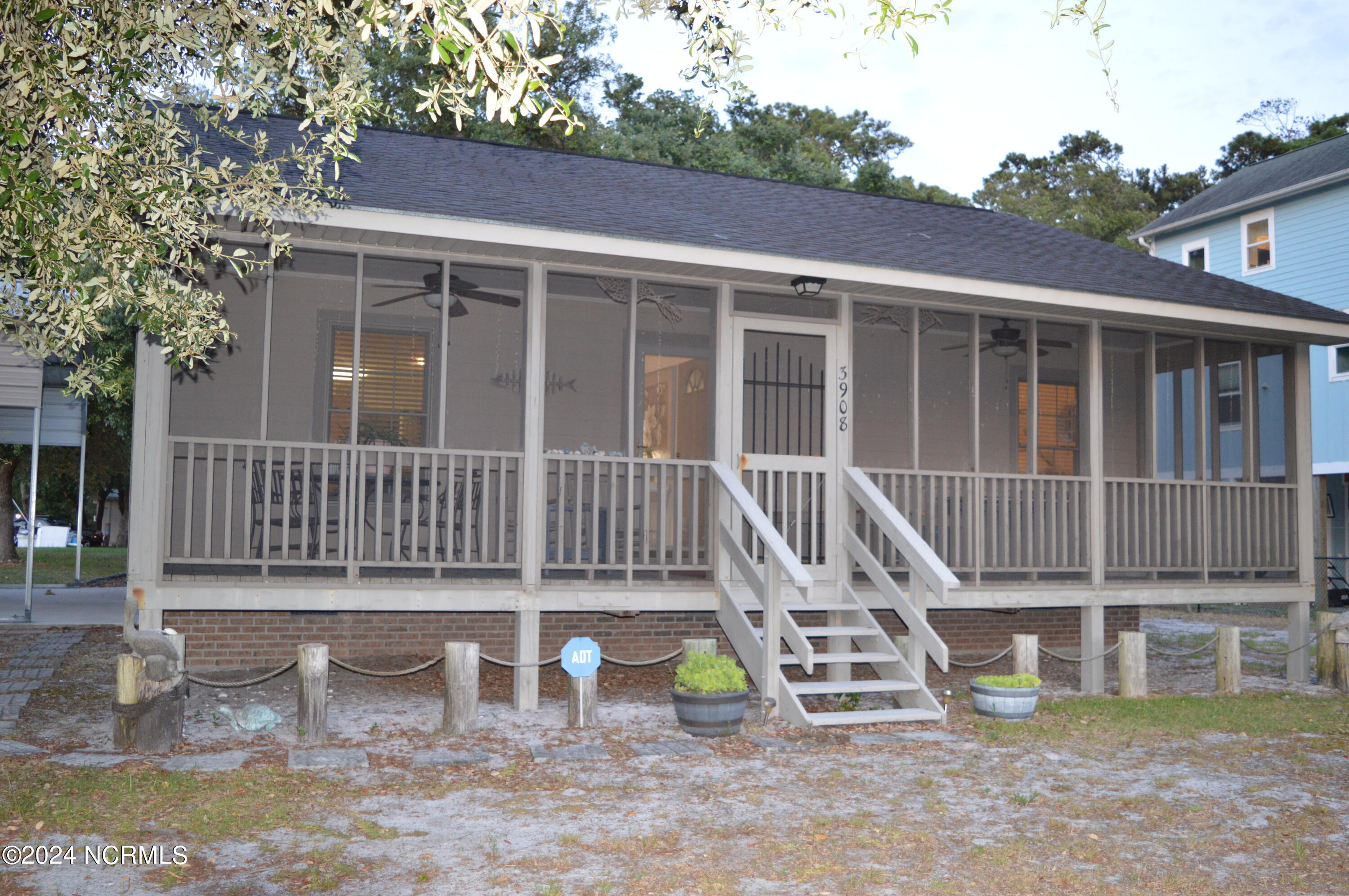 3908 Cross Street Property Photo 1