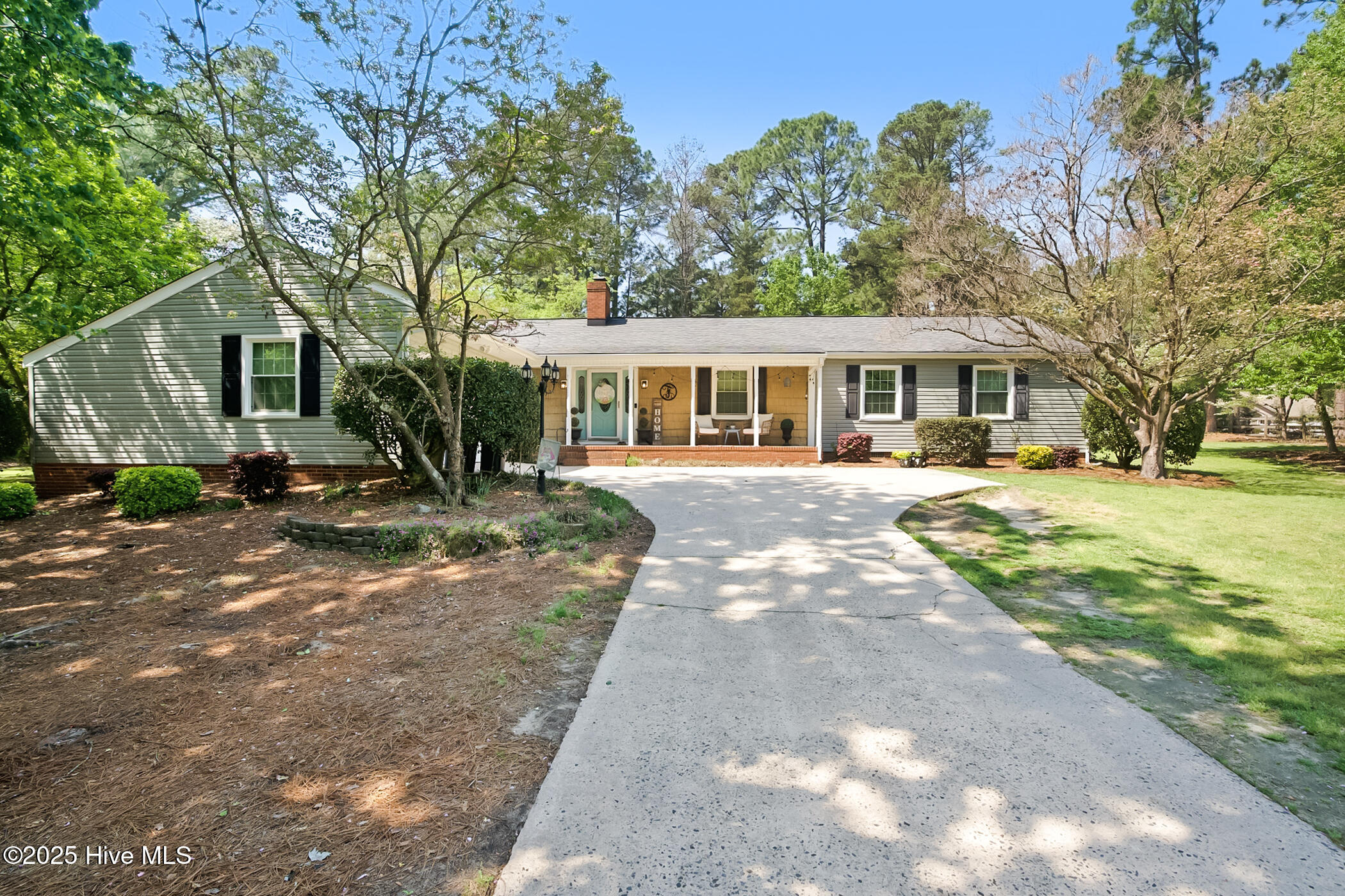 102 Country Club Drive Property Photo