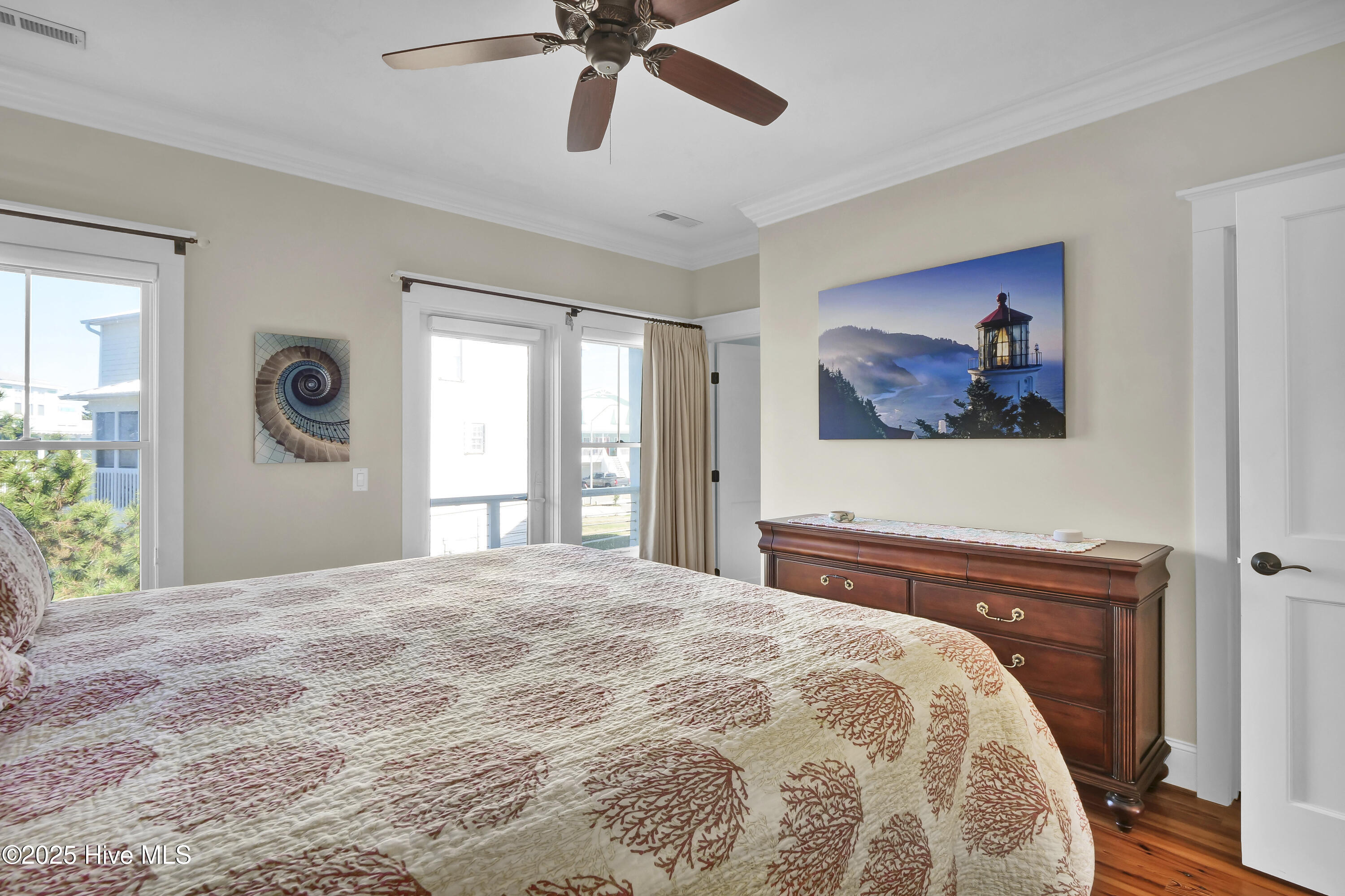 114 Leeward Court Property Photo 13