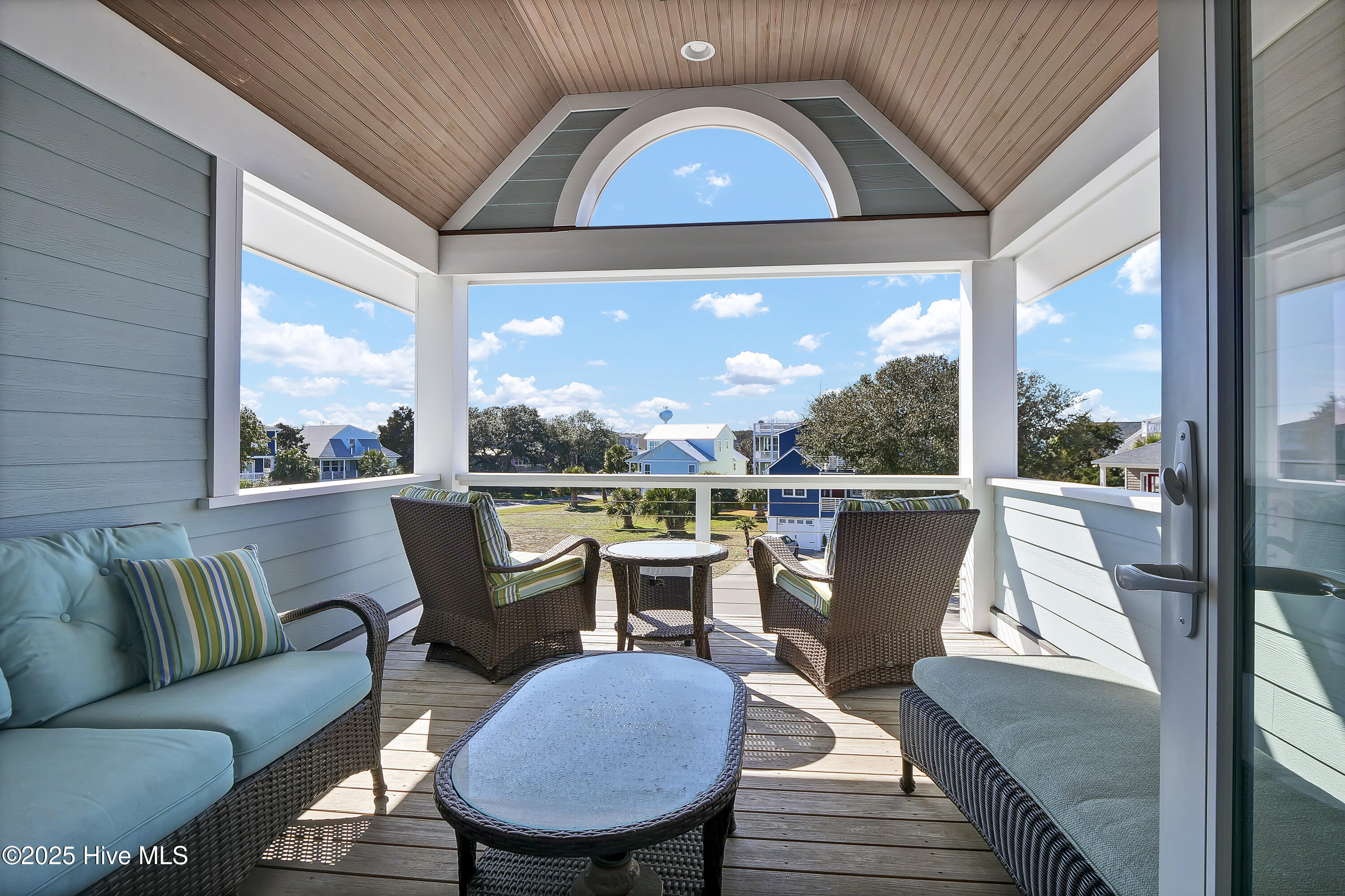 114 Leeward Court Property Photo 20