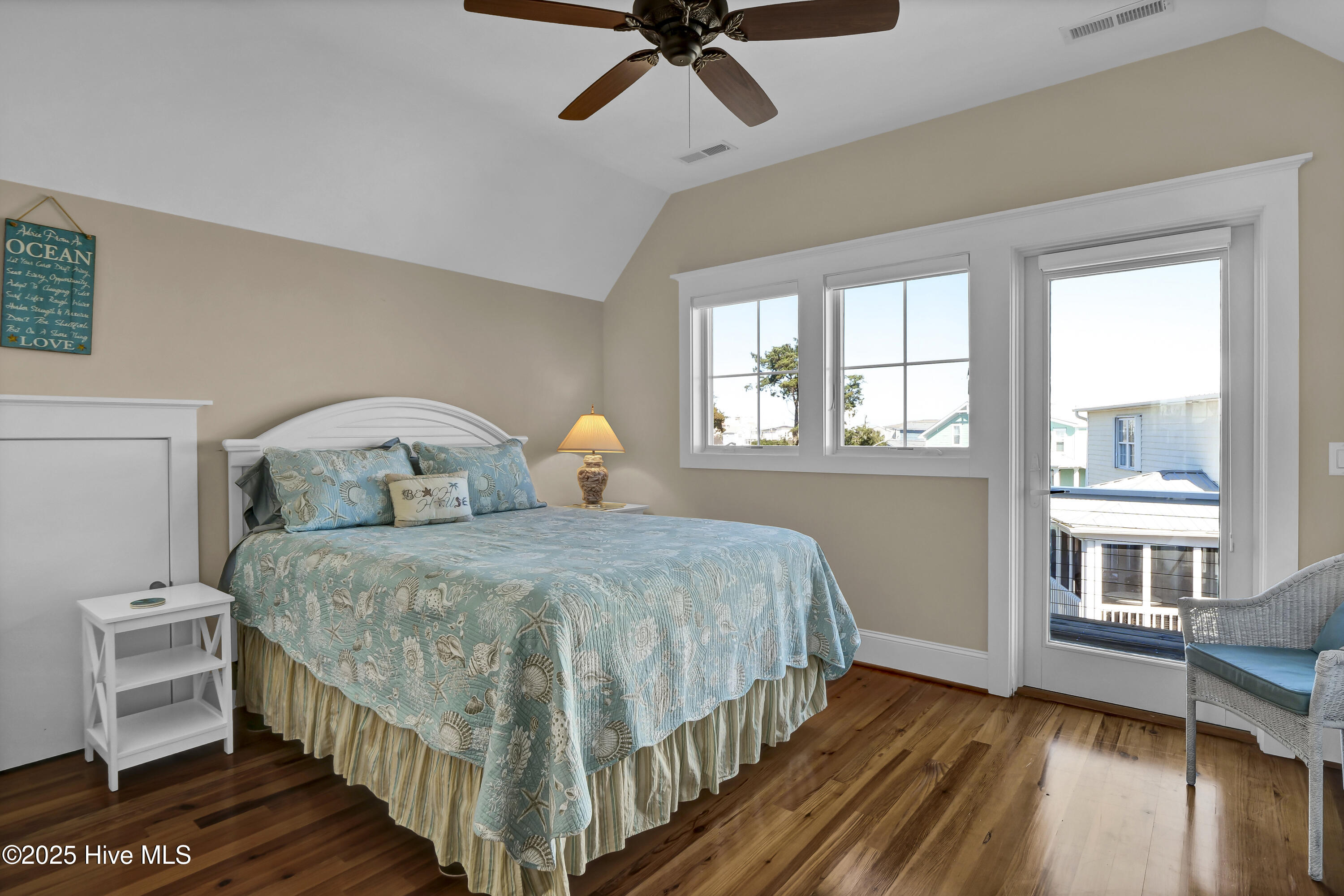 114 Leeward Court Property Photo 24