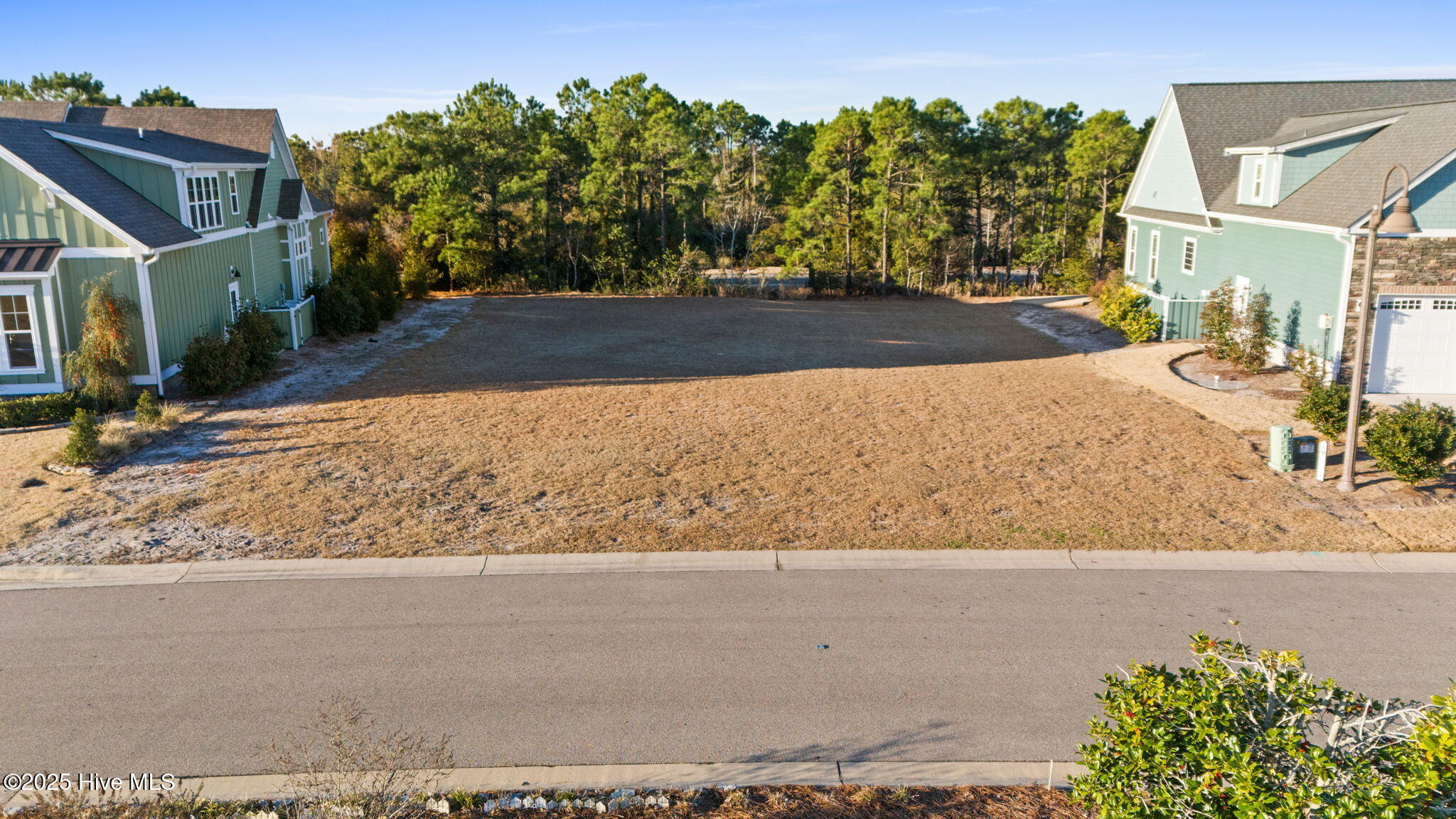 3042 Beachcomber Drive Property Photo 3
