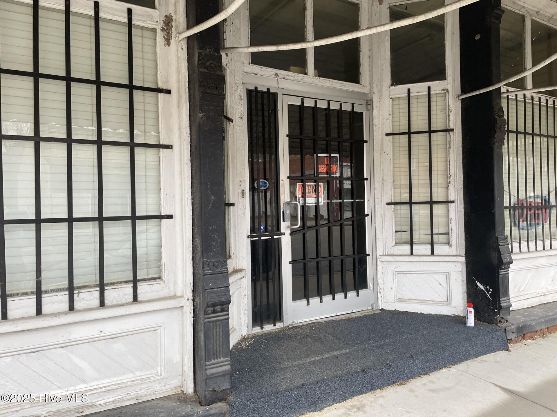 108 S Main Street Property Photo 2