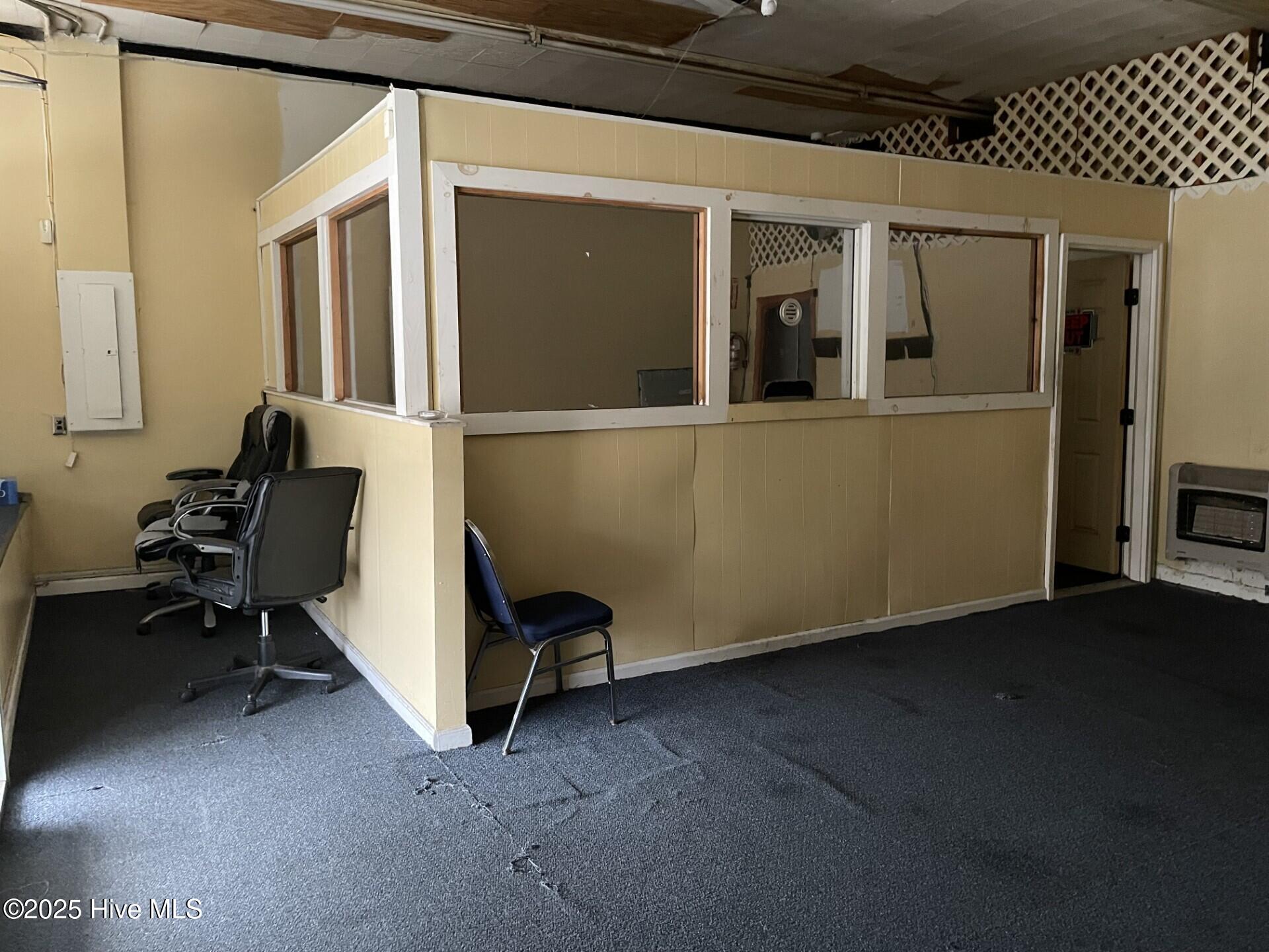 108 S Main Street Property Photo 4