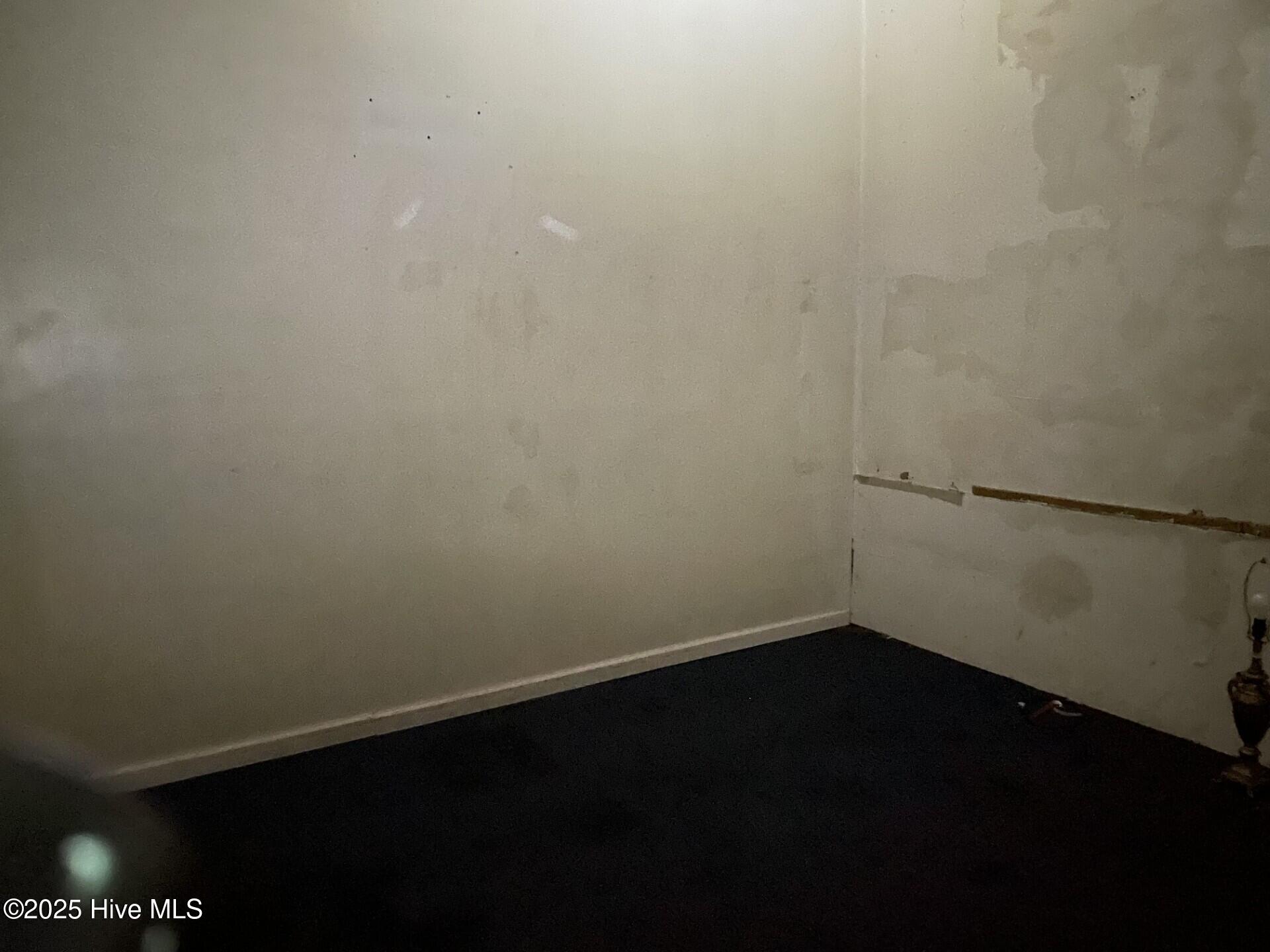 108 S Main Street Property Photo 6