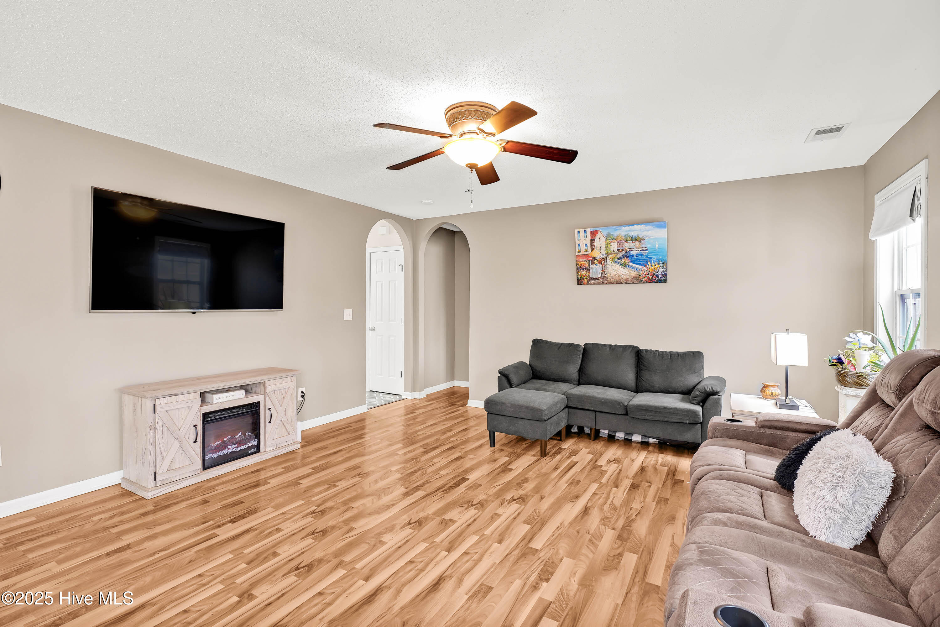1130 Amber Pines Drive Property Photo 16