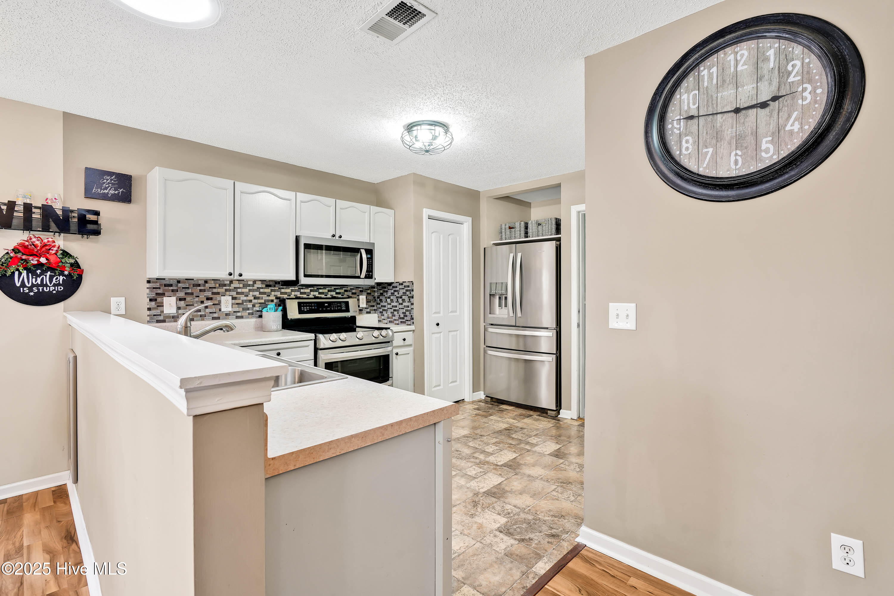 1130 Amber Pines Drive Property Photo 19
