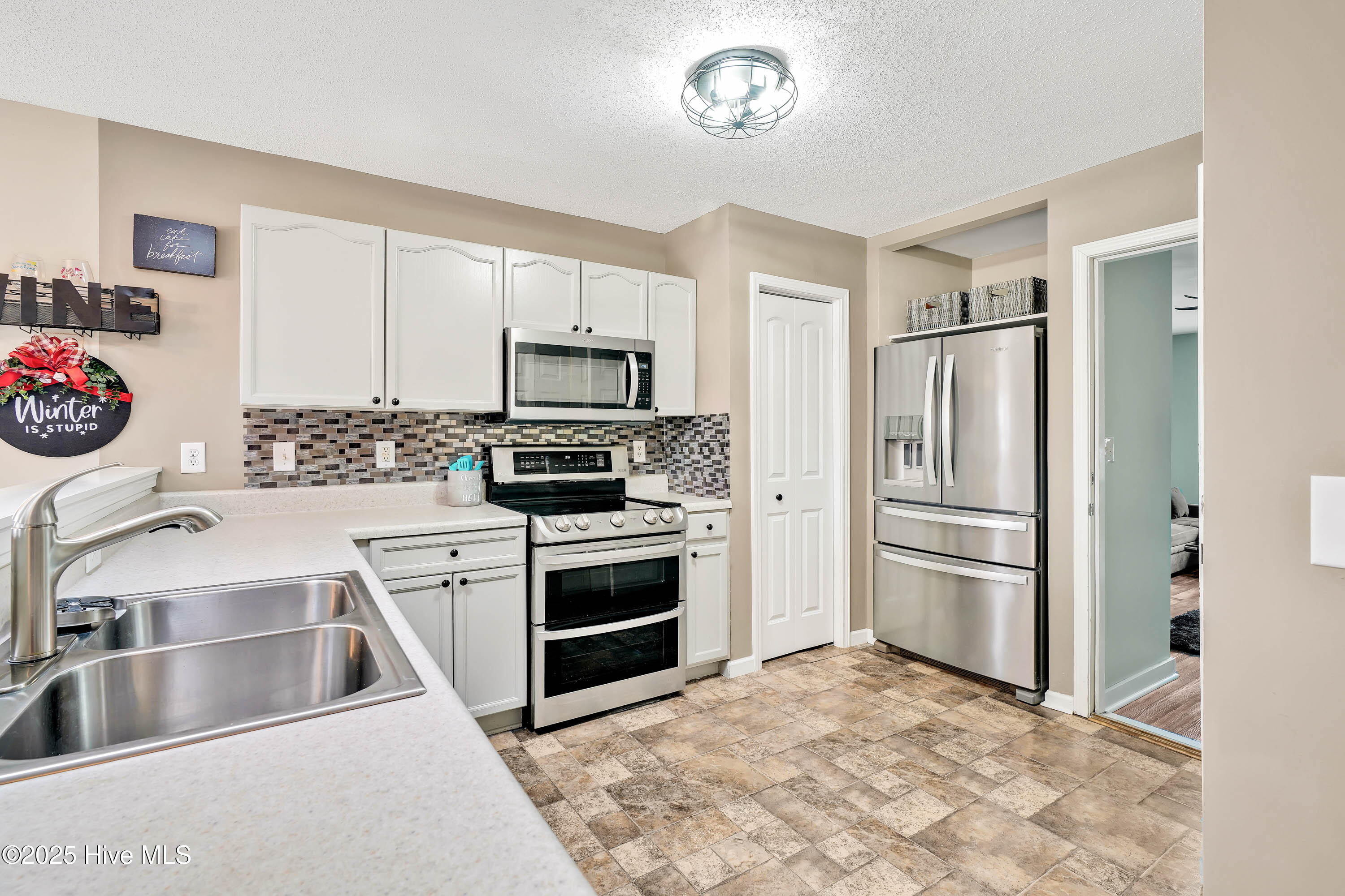 1130 Amber Pines Drive Property Photo 20