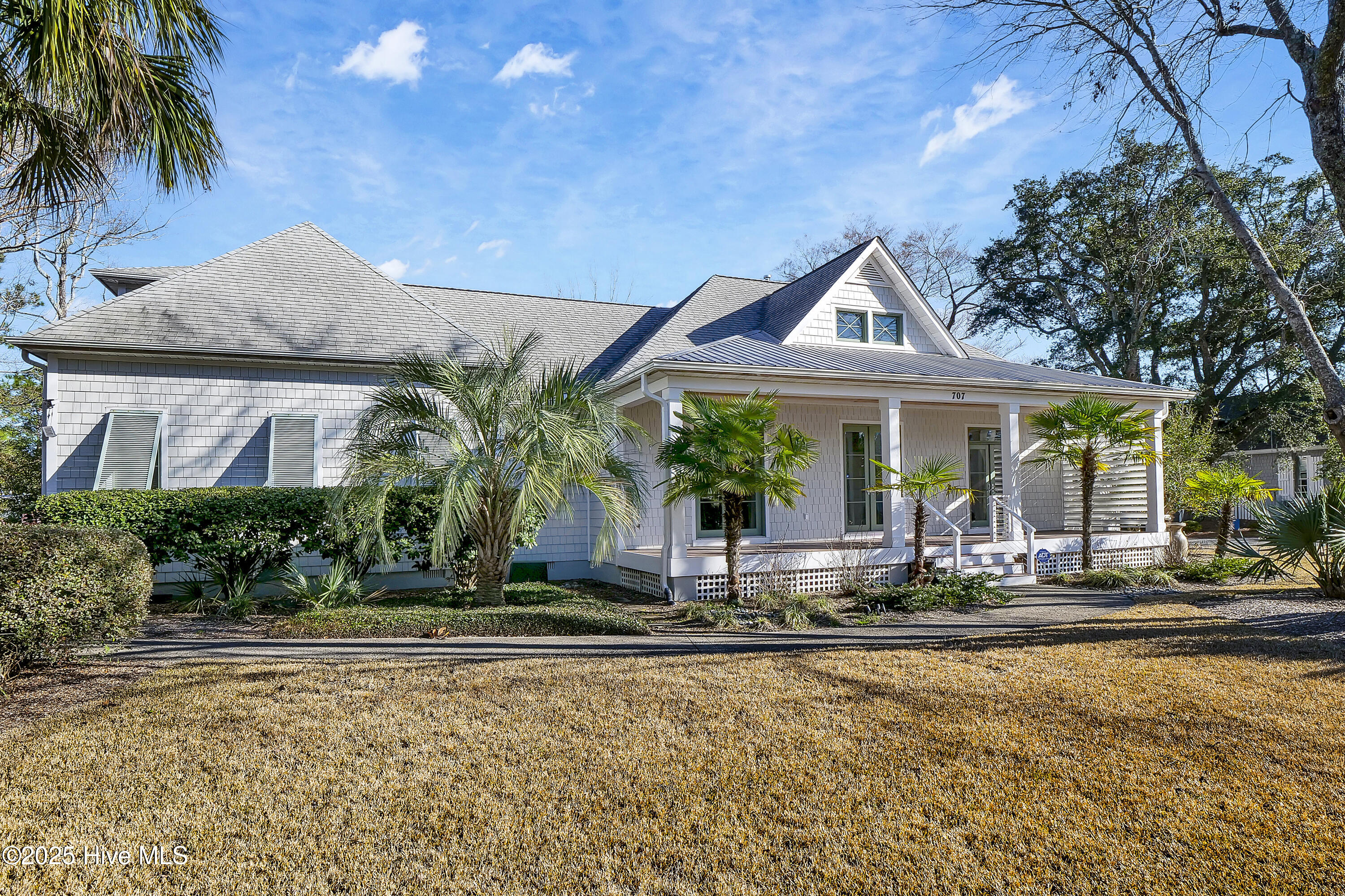 707 Airlie Road Property Photo