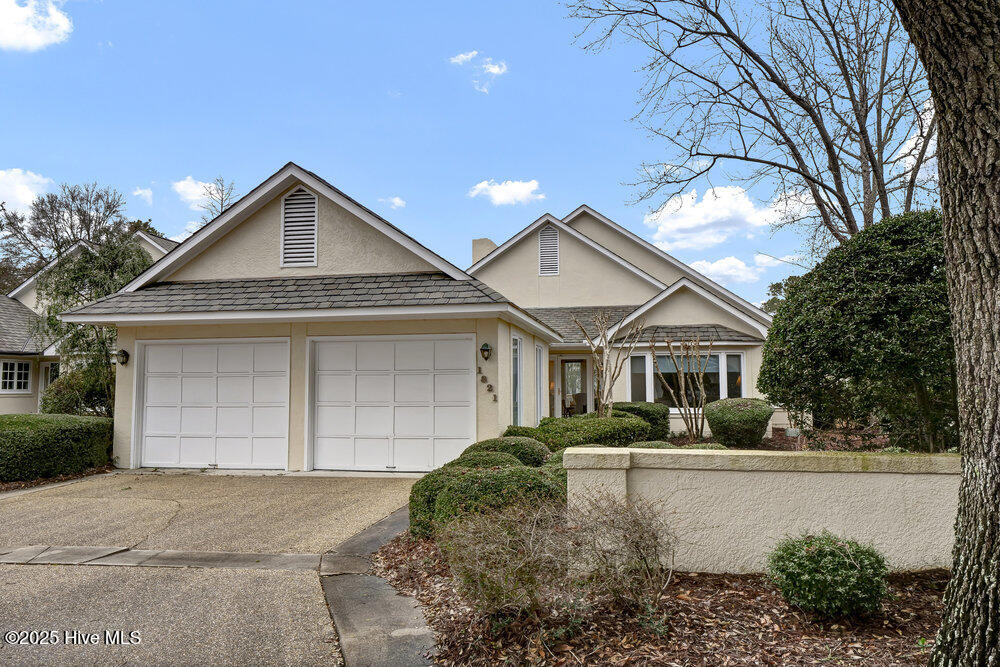 1821 Glen Eagles Lane Property Photo 1