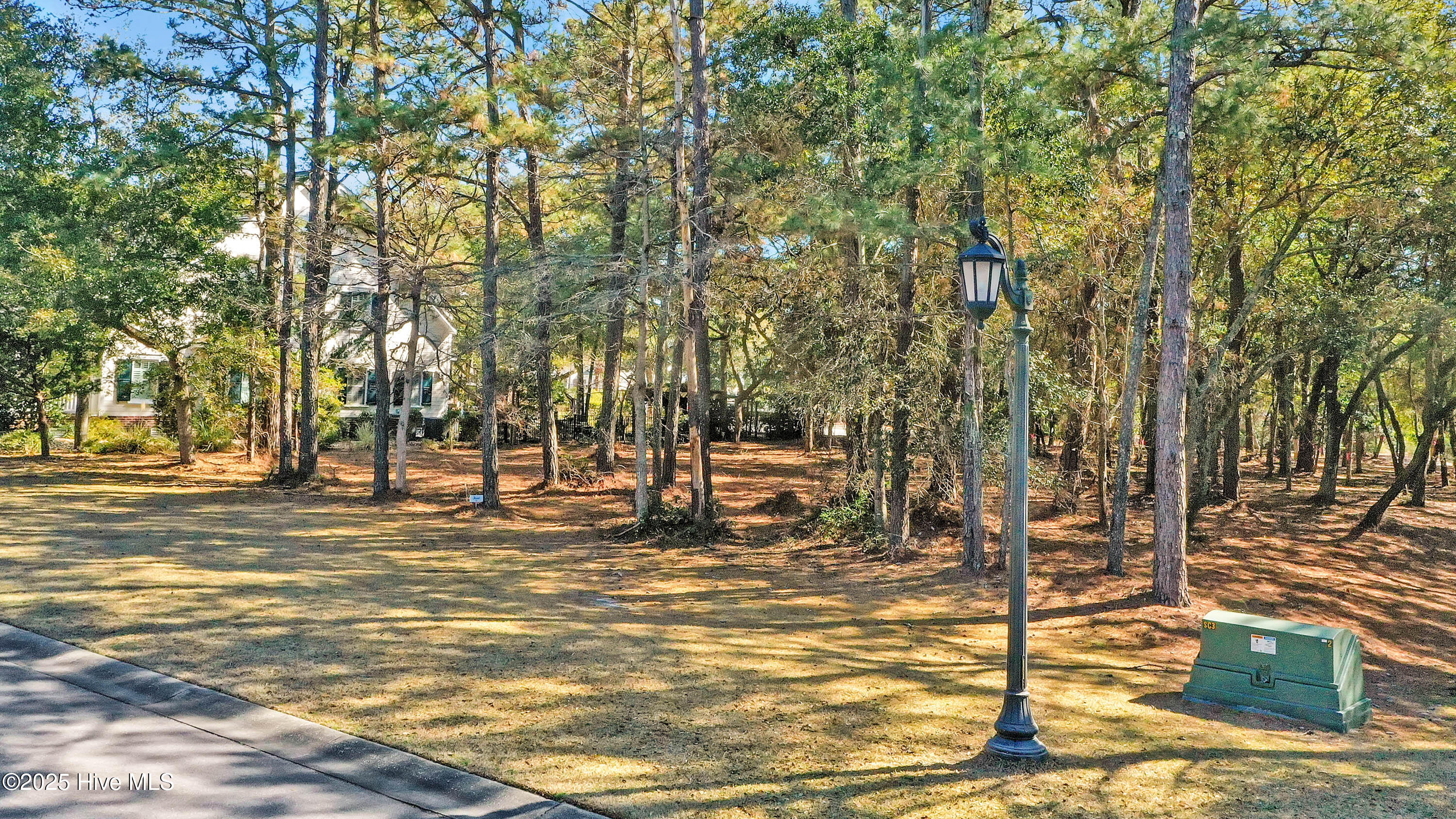 619 Versailles Boulevard Property Photo 1