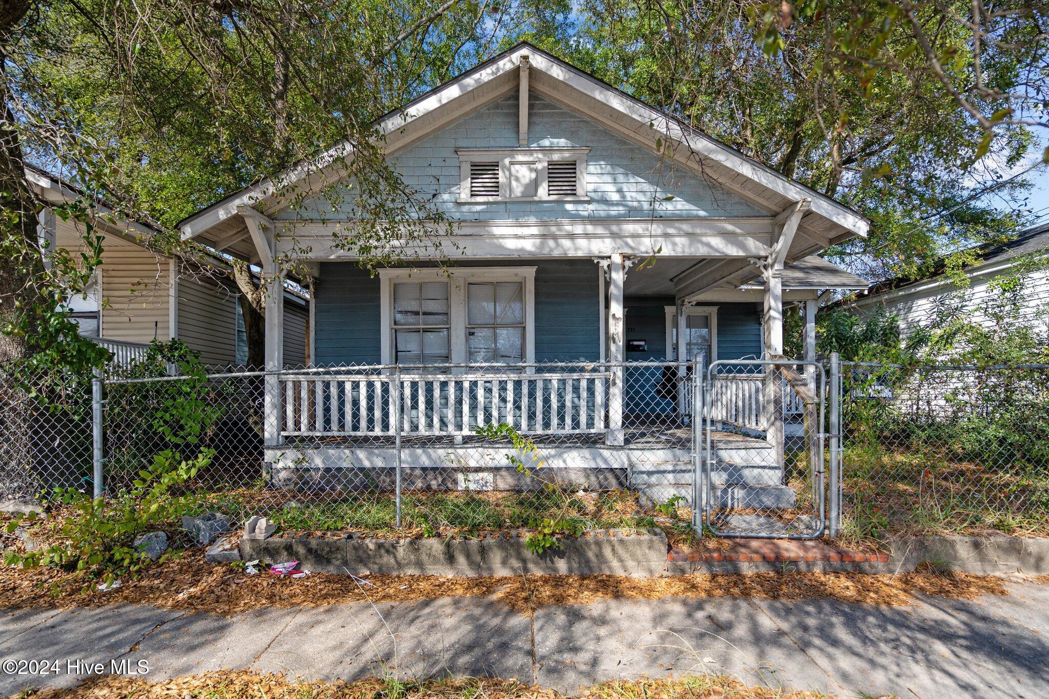 711 Dawson Street Property Photo 1
