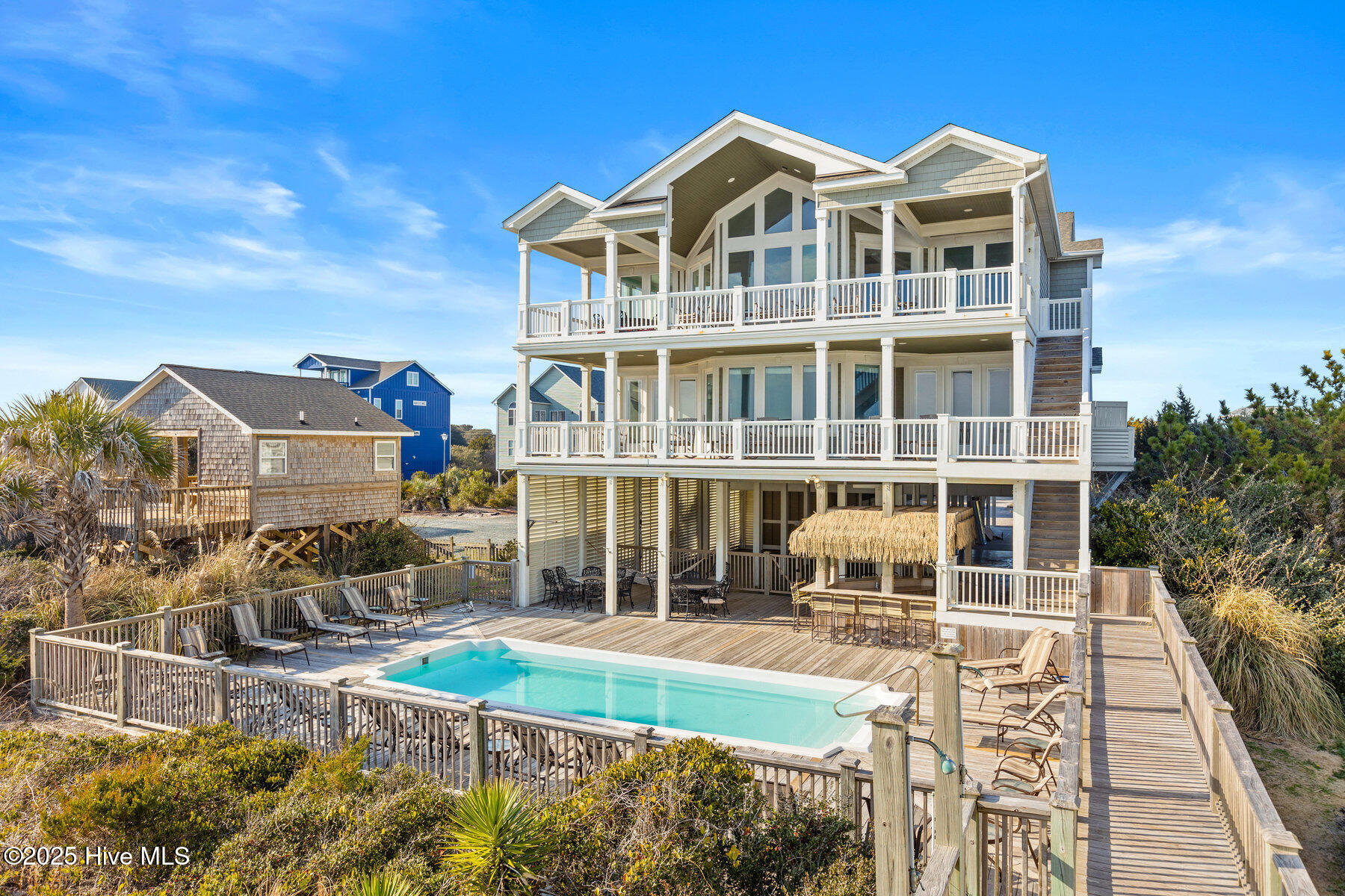 2068 New River Inlet Road Property Photo 4