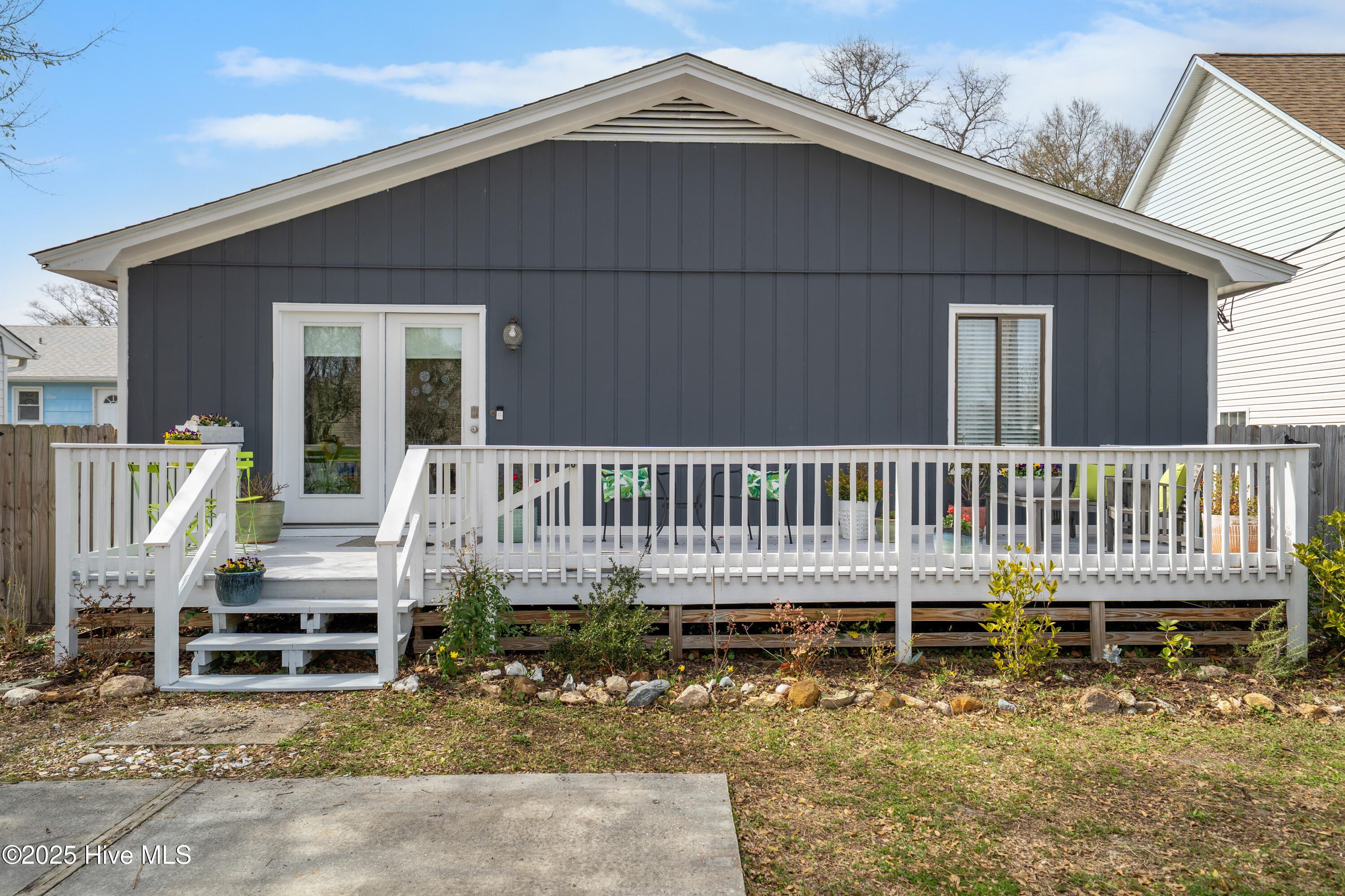 906 Fifth Street Property Photo 1