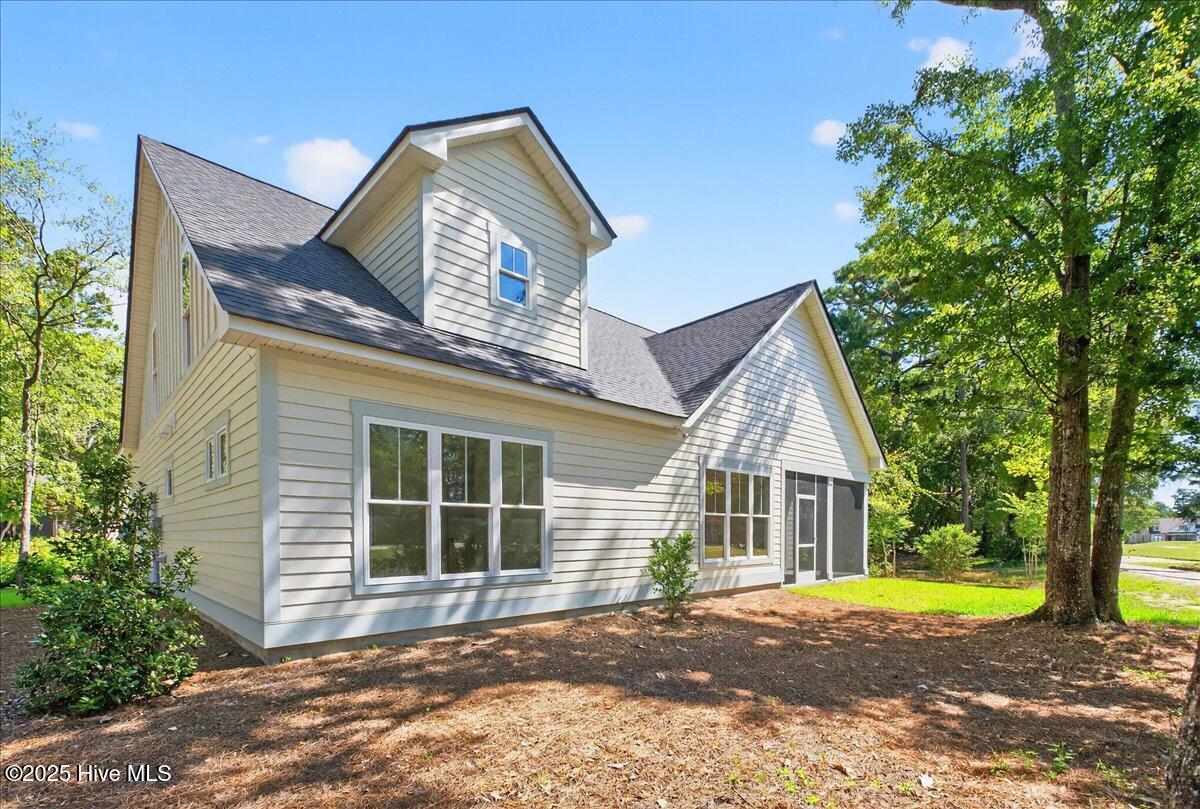 1643 Deerfield Drive Property Photo 4