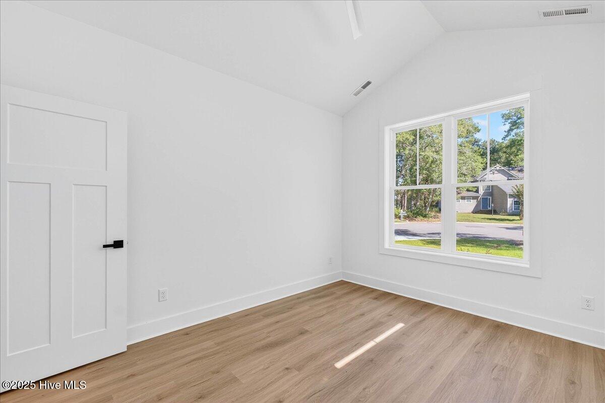 1643 Deerfield Drive Property Photo 9