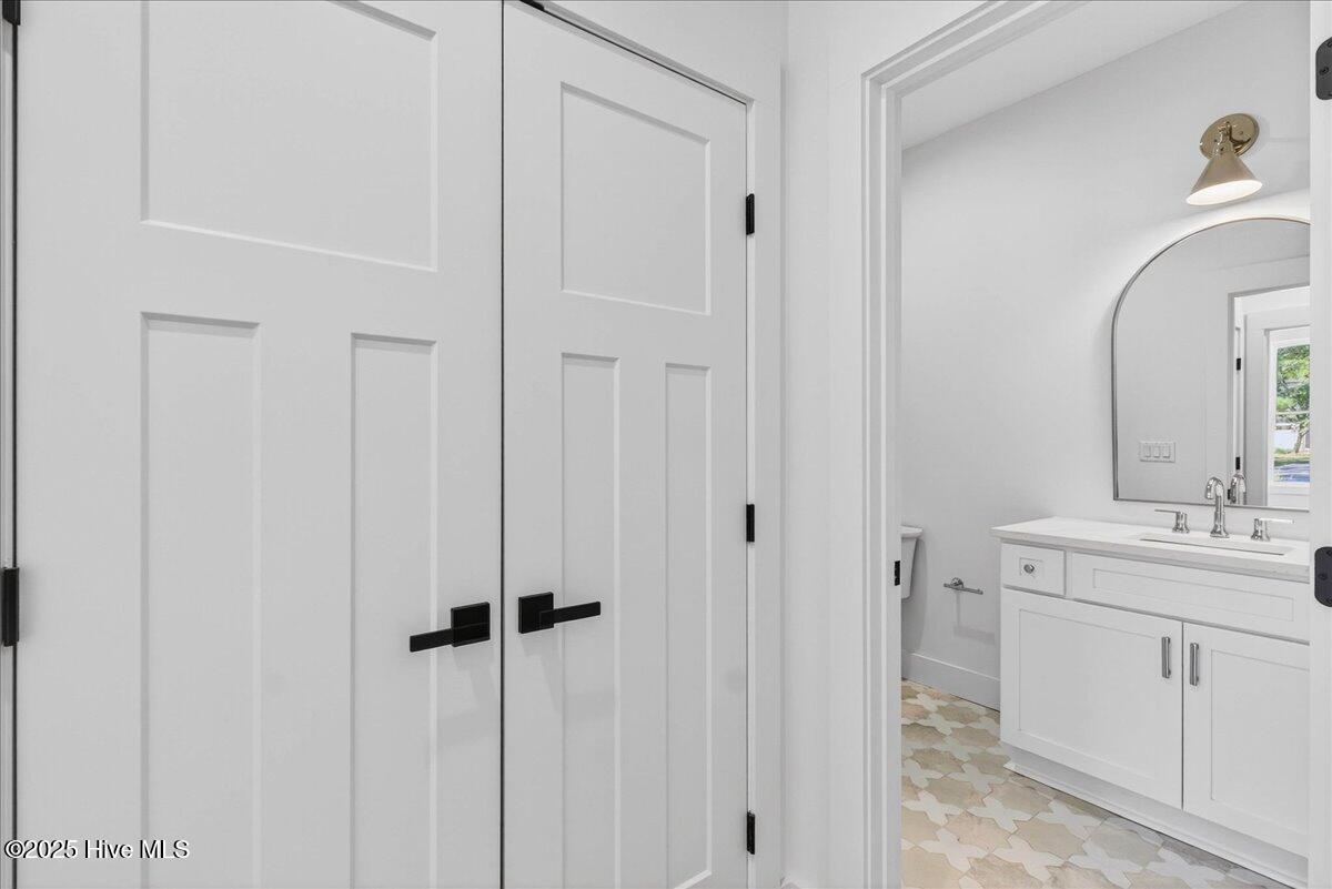 1643 Deerfield Drive Property Photo 10