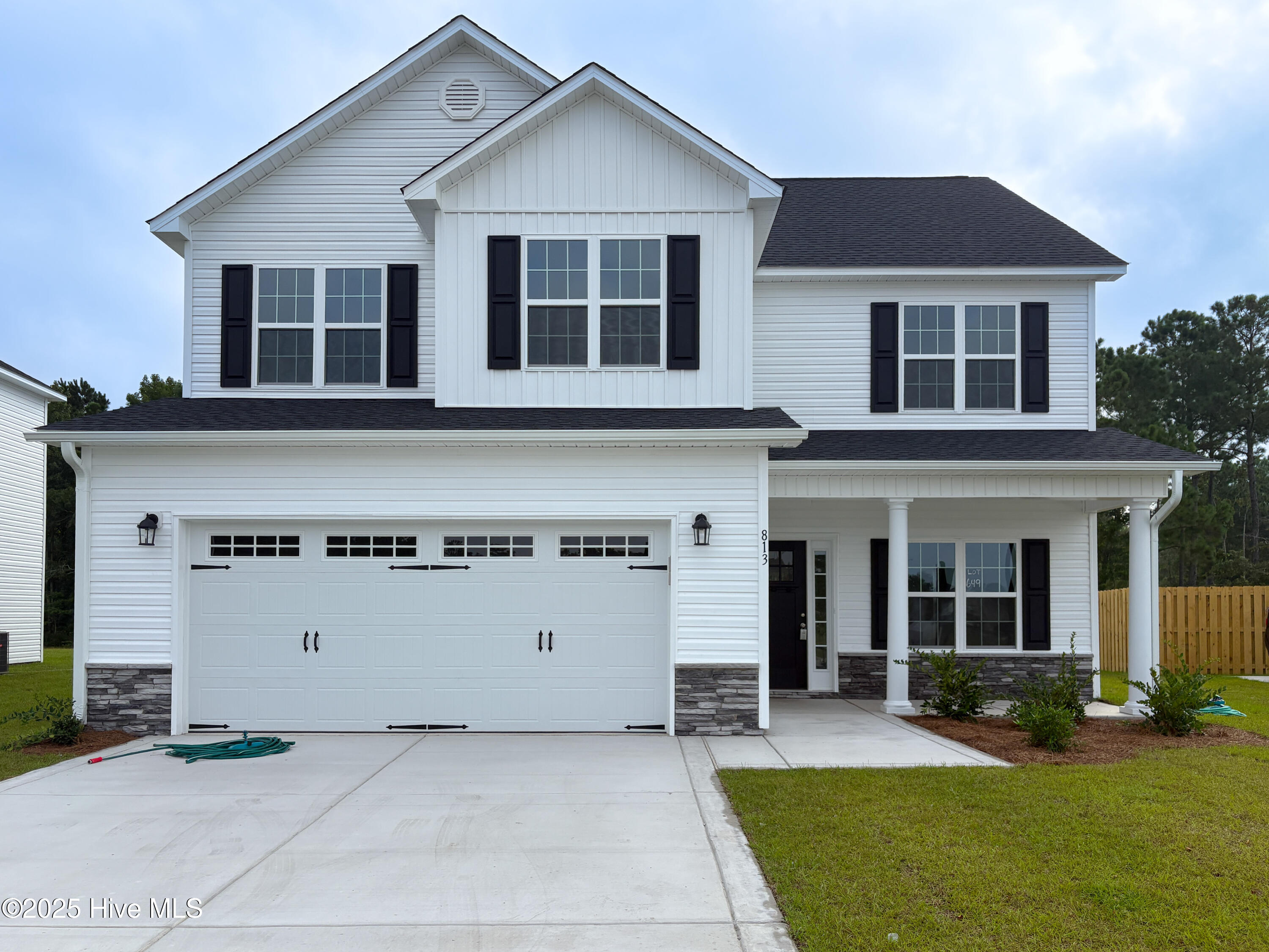 813 Whit Way Property Photo 1