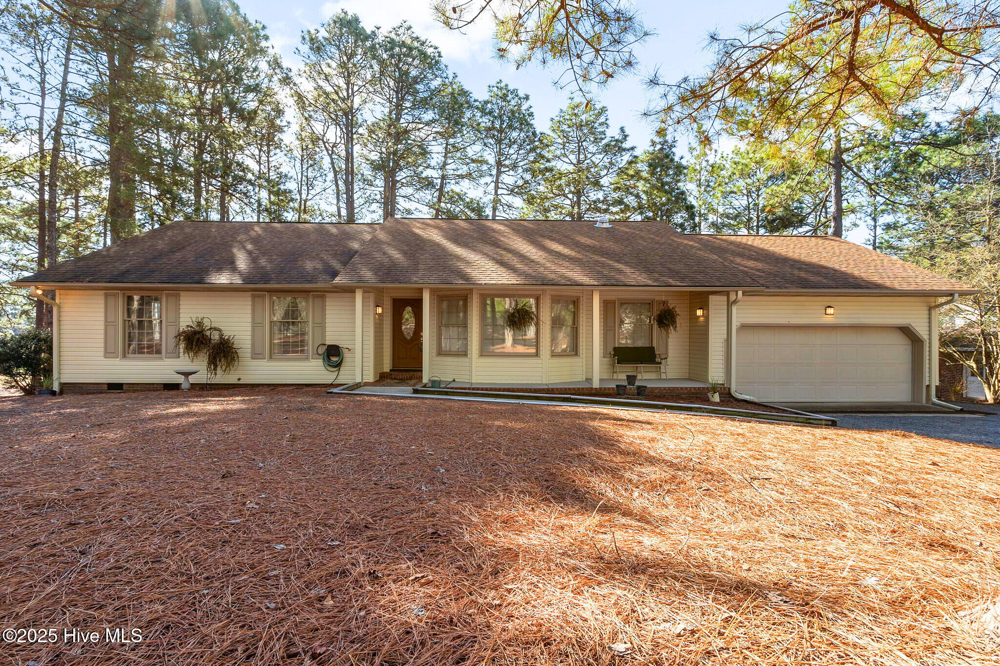 122 Cambridge Lane Property Photo 1