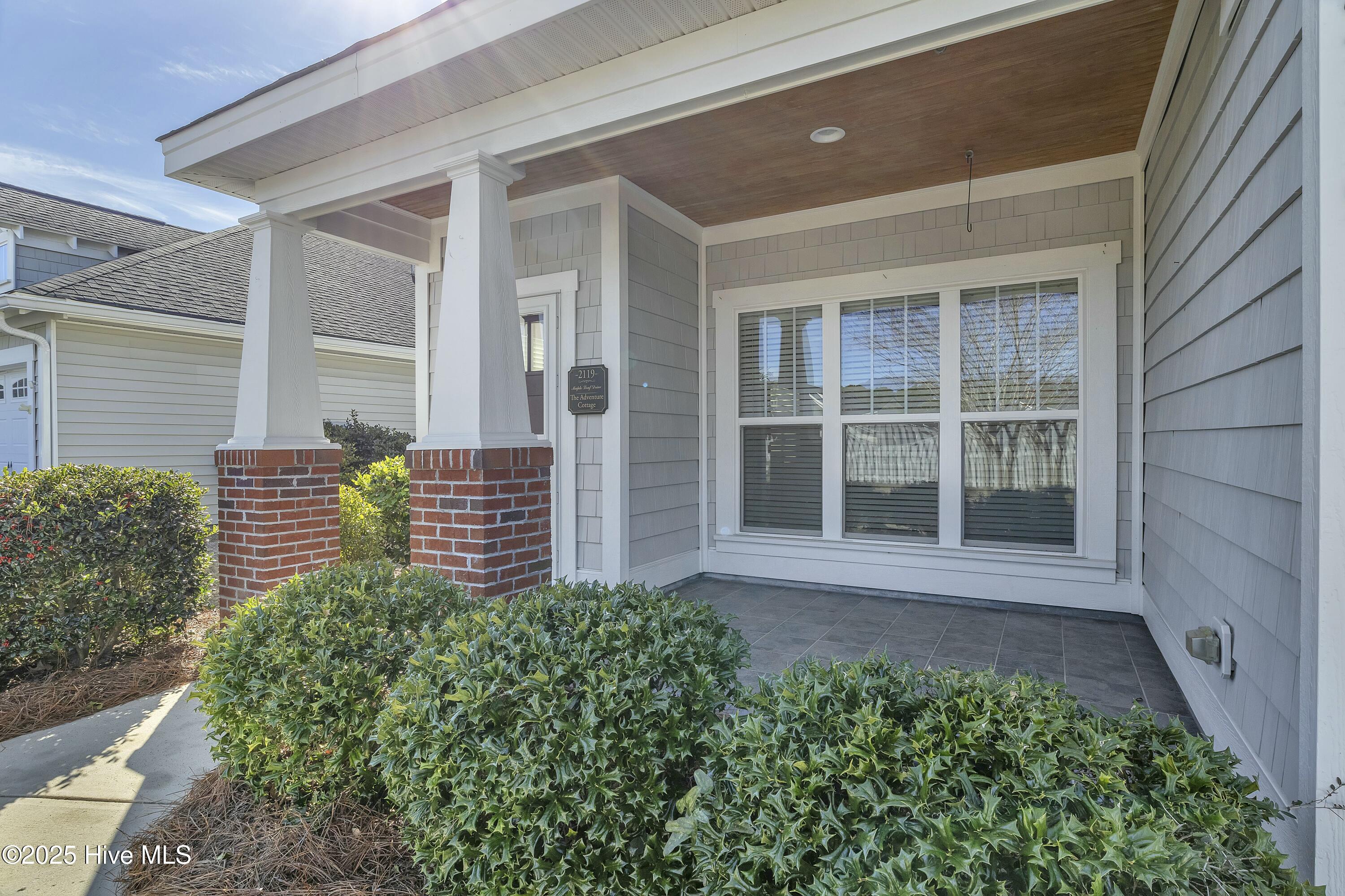 2119 Maple Leaf Drive Property Photo 5